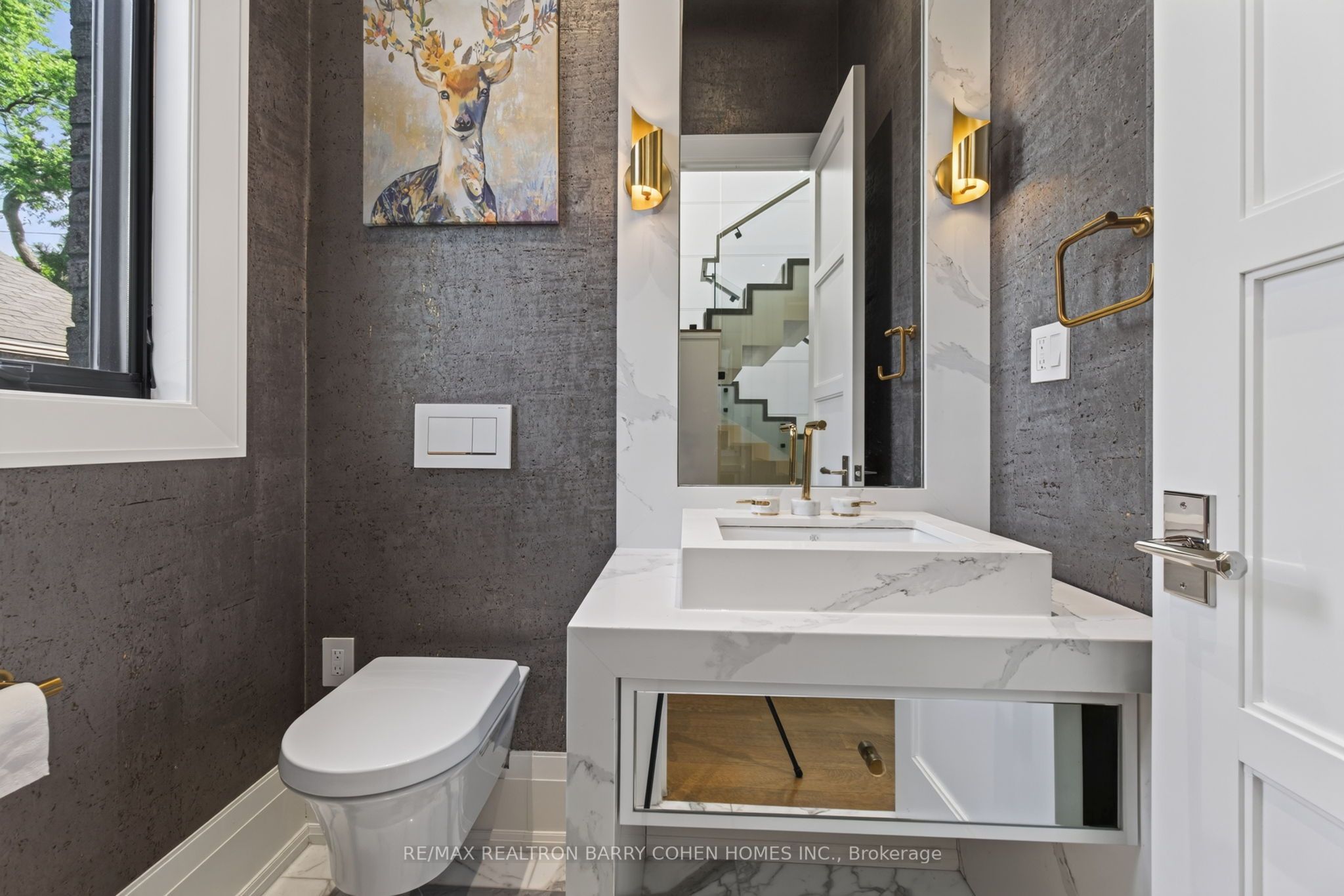 154 Yonge Boulevard Property Photo 19