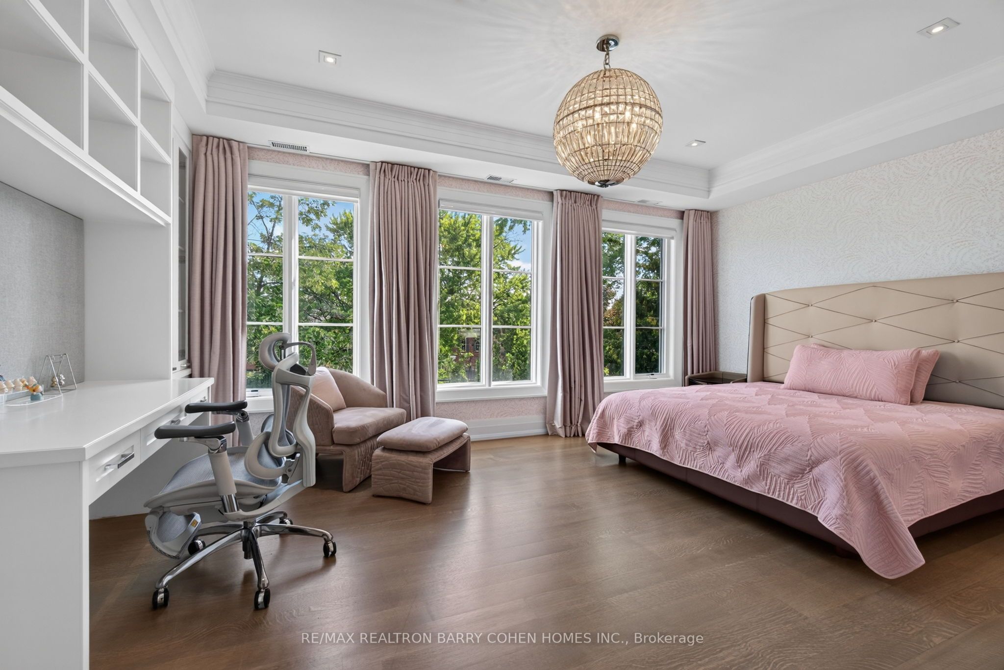 154 Yonge Boulevard Property Photo 31