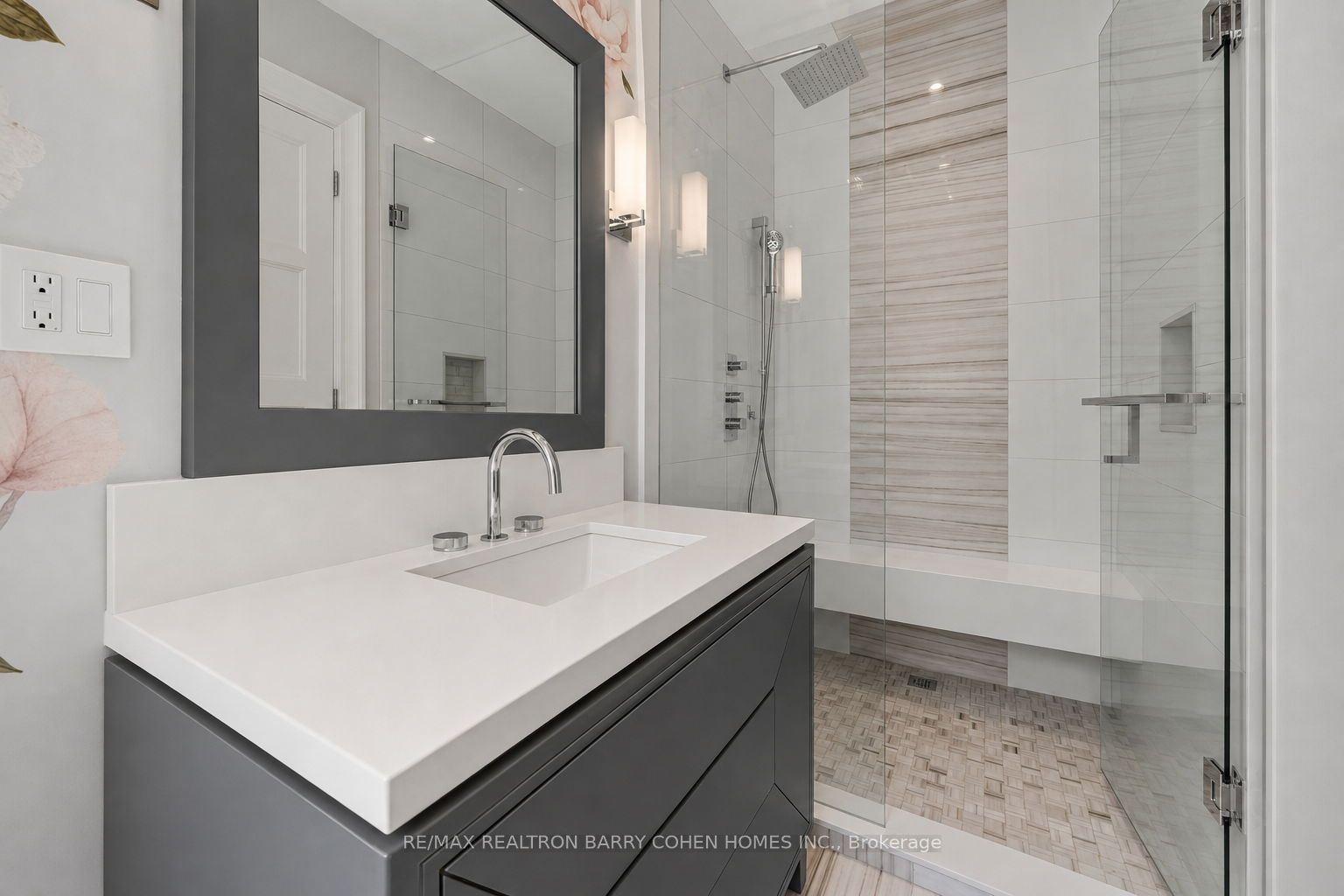 154 Yonge Boulevard Property Photo 32
