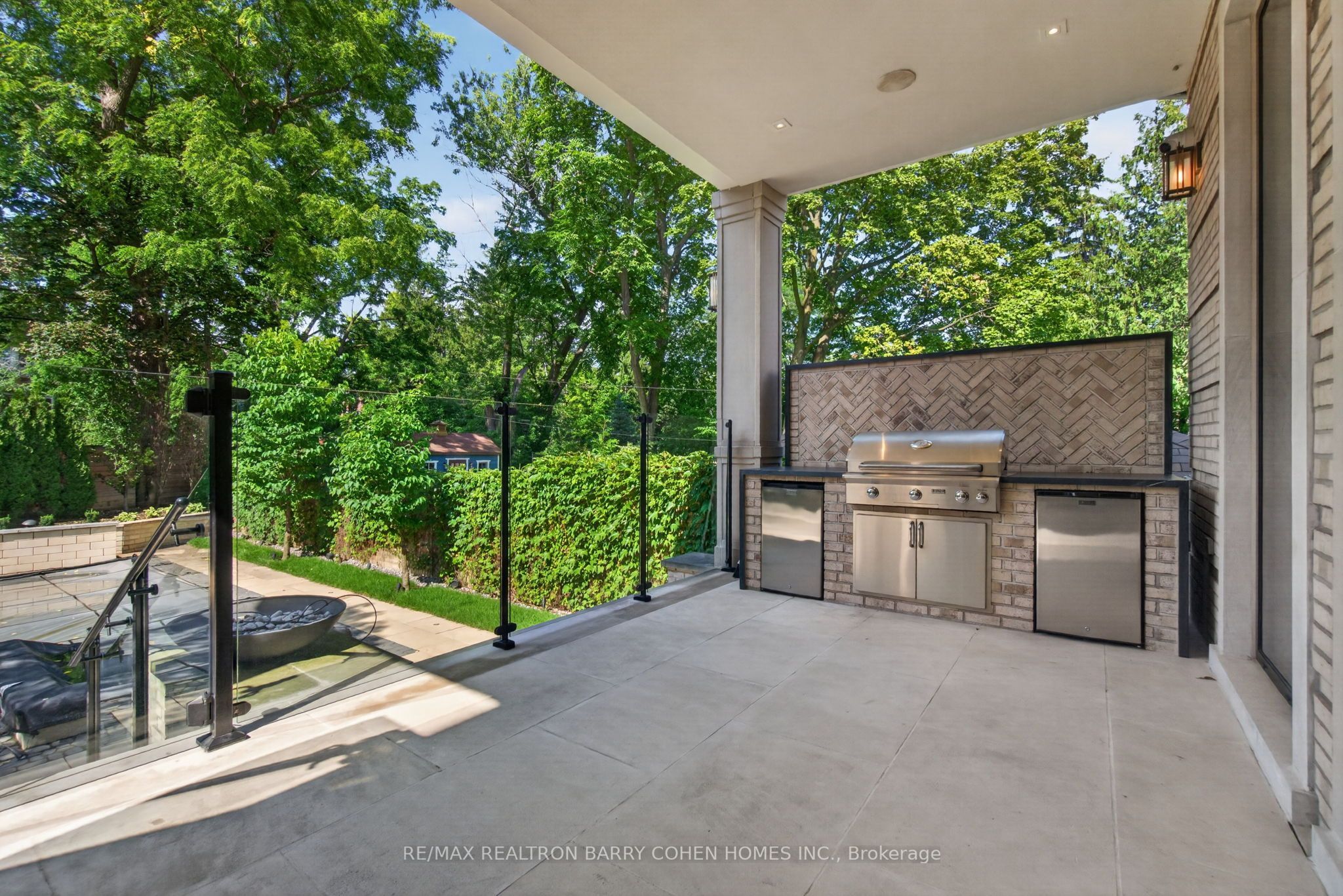 154 Yonge Boulevard Property Photo 45