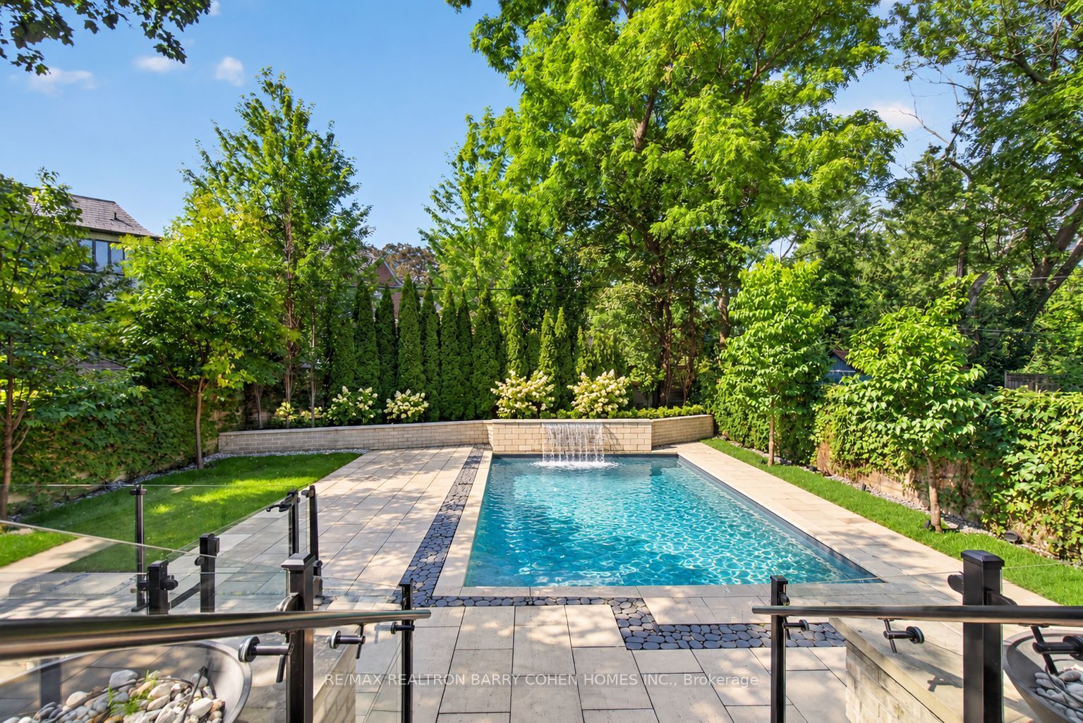 154 Yonge Boulevard Property Photo 46