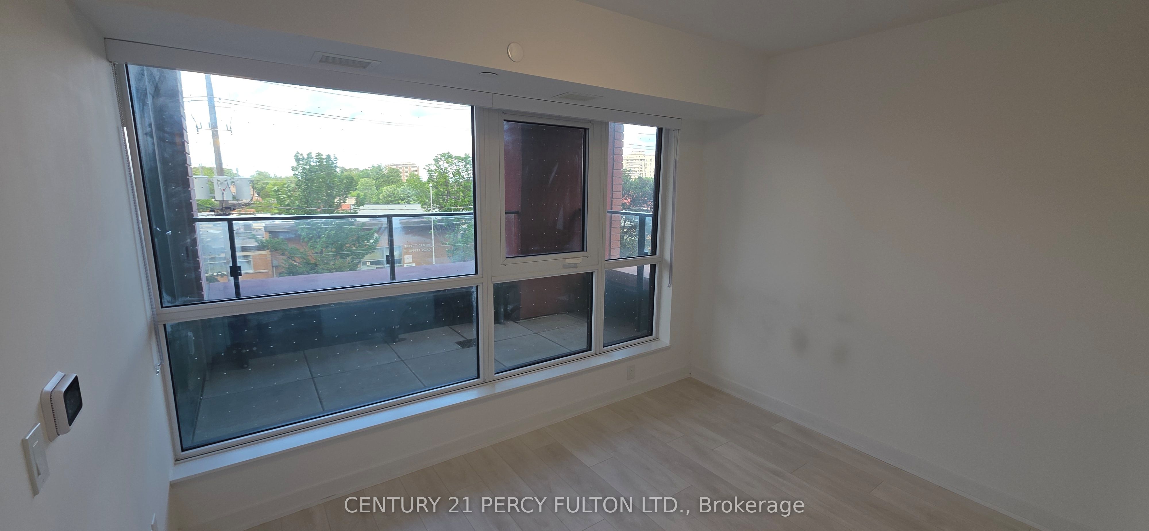 8 Tippett Road 309 Property Photo 11