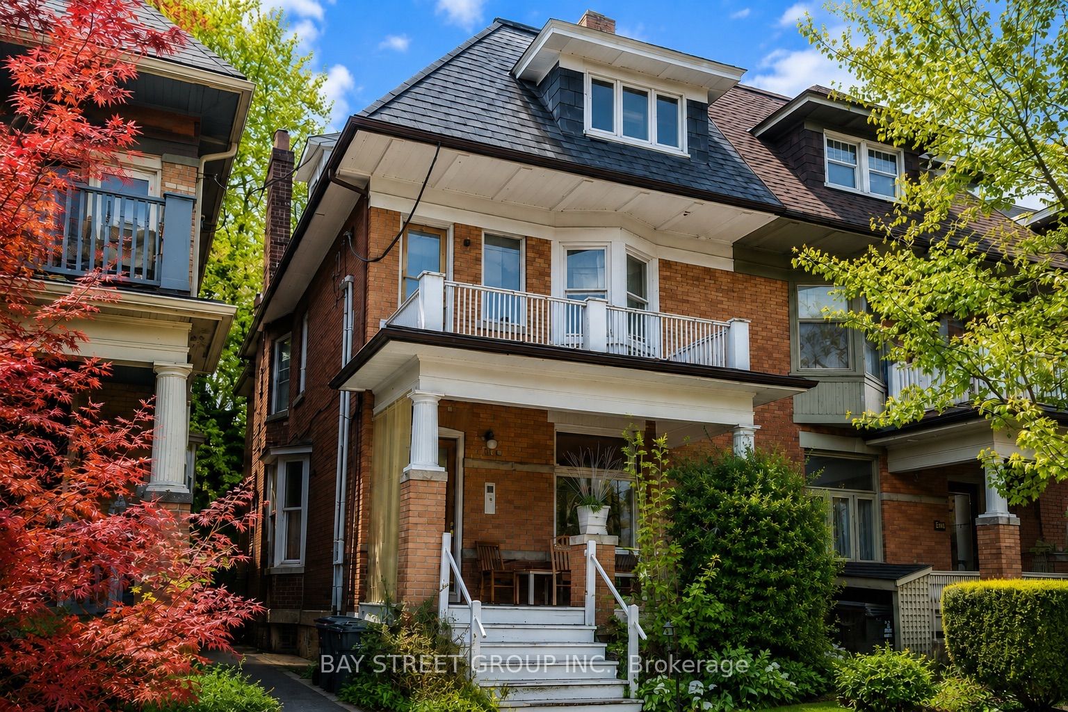 586 Huron Street Property Photo 1
