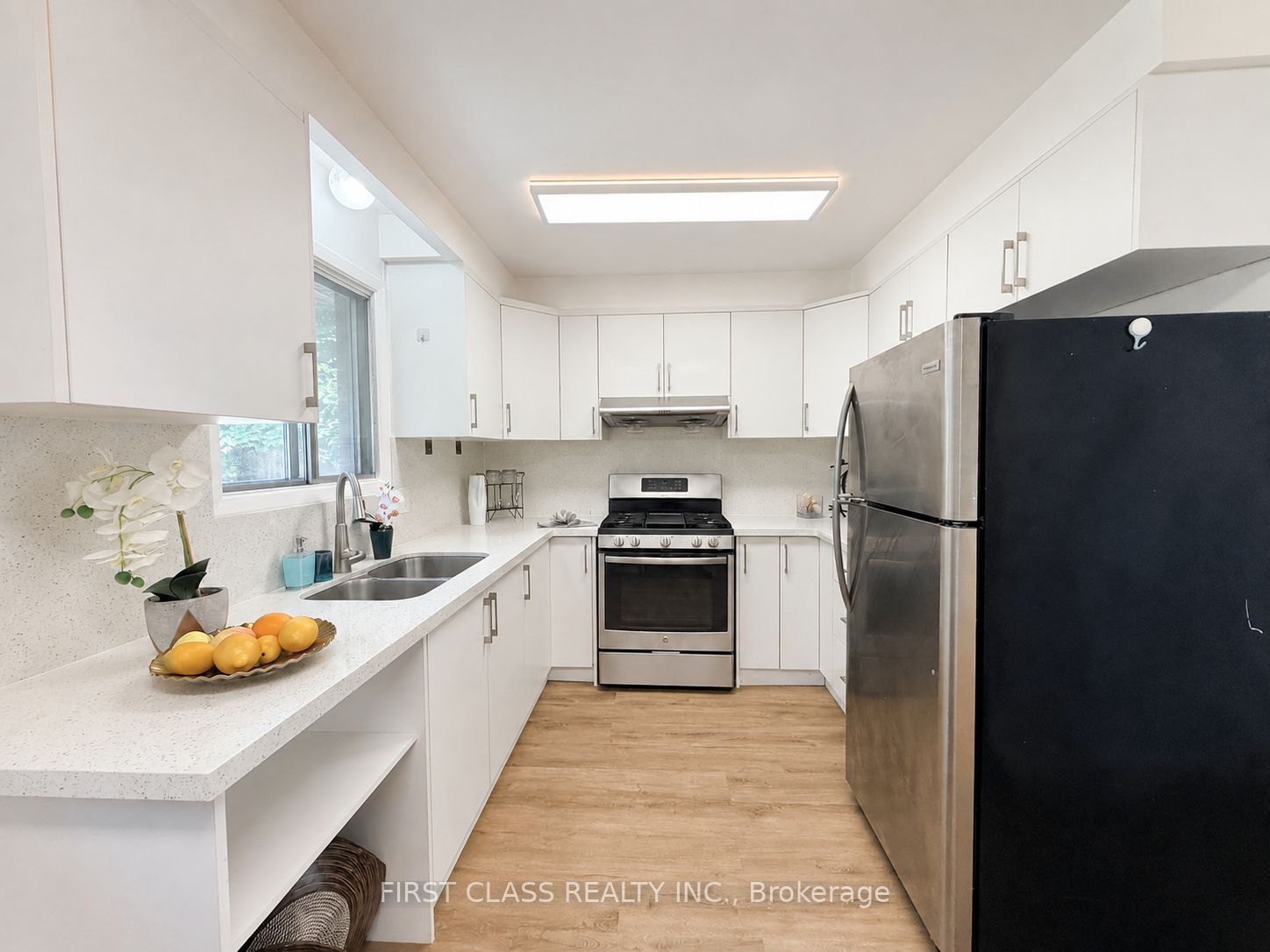 200 Mcnicoll Avenue Property Photo 7