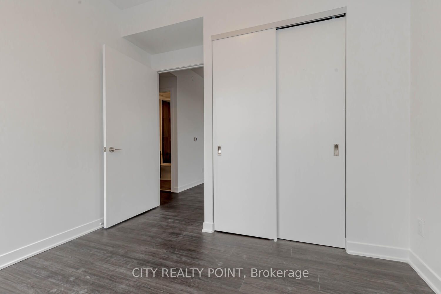 185 Alberta Avenue 1206 Property Photo 8