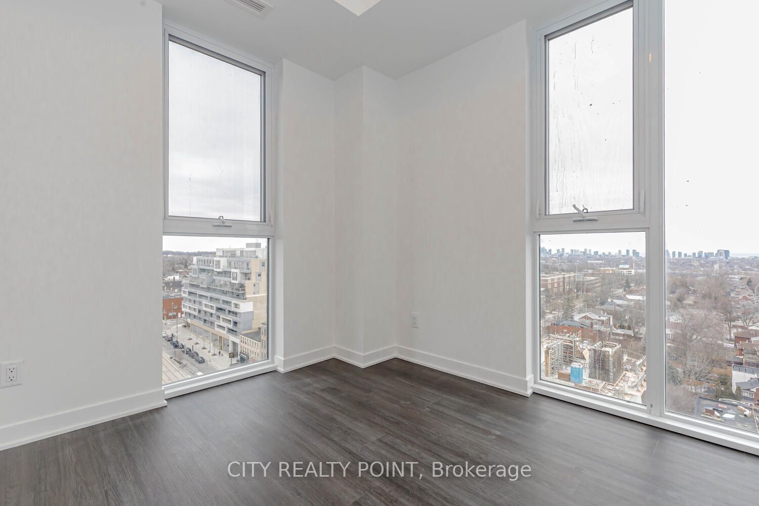 185 Alberta Avenue 1206 Property Photo 10