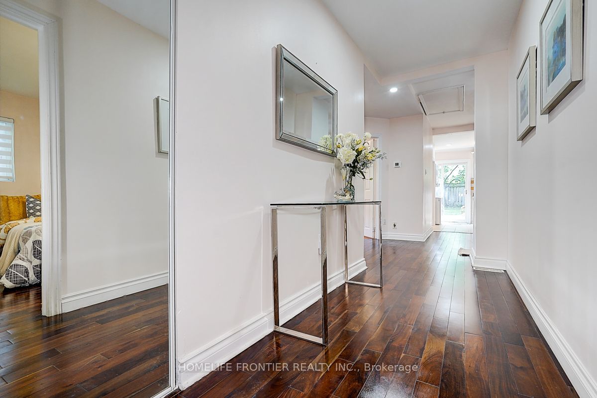 99 Harlandale Avenue Property Photo 4