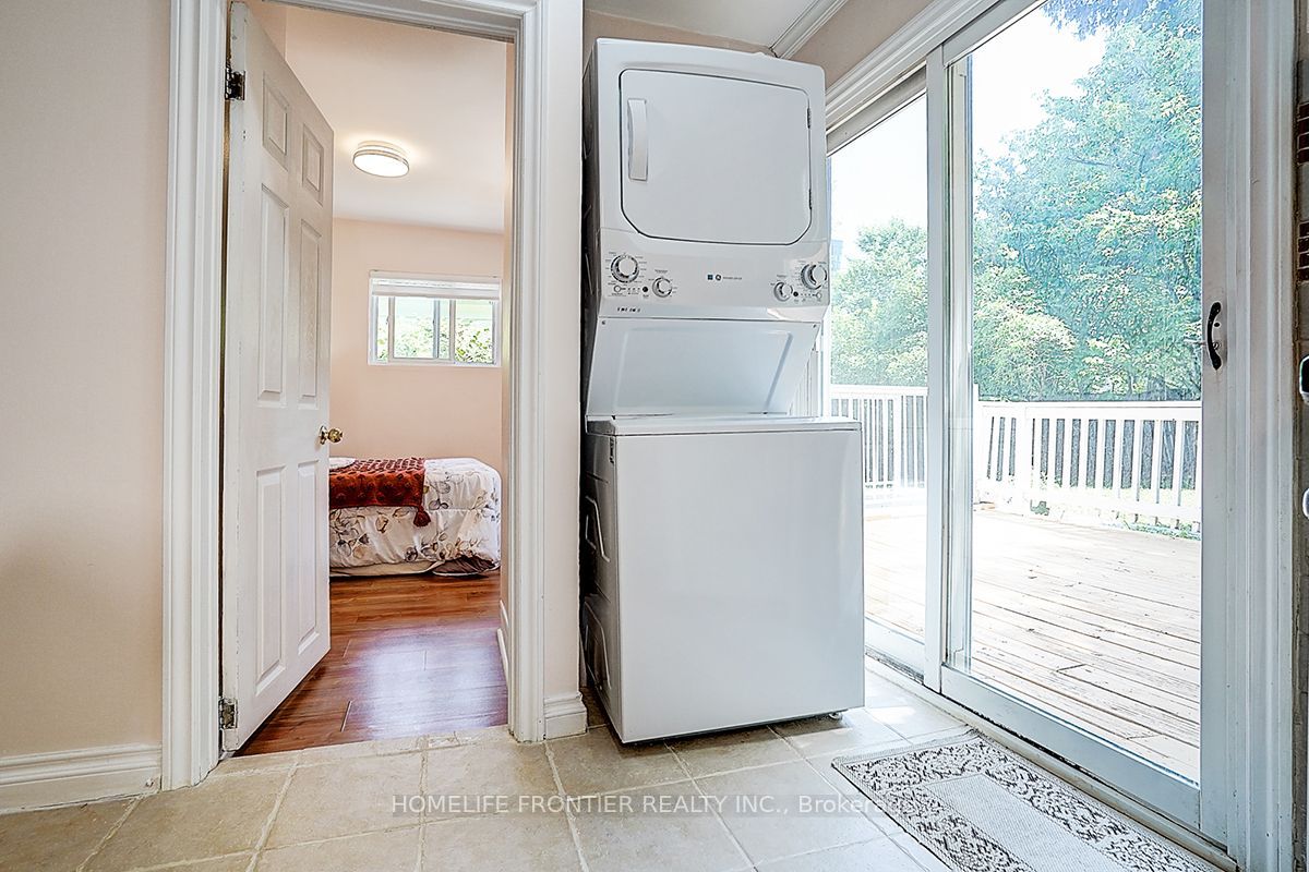99 Harlandale Avenue Property Photo 26