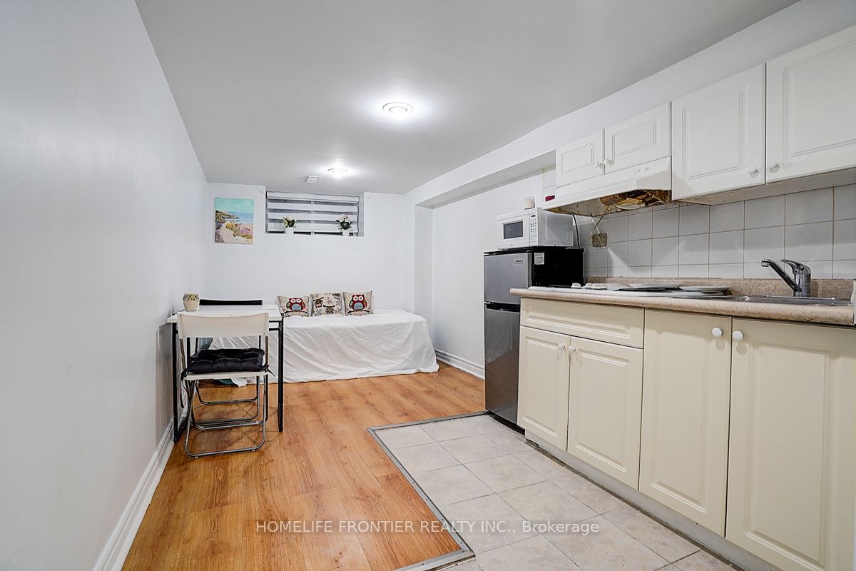 99 Harlandale Avenue Property Photo 32