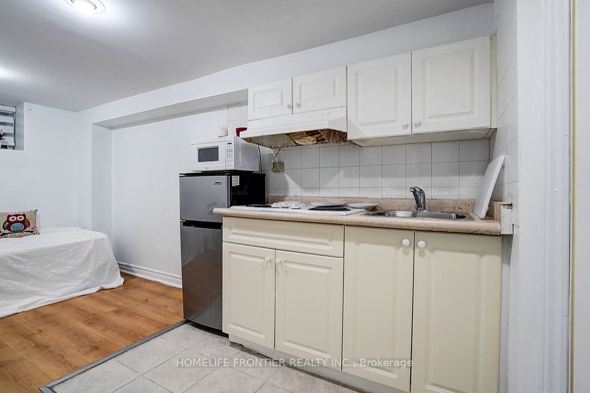 99 Harlandale Avenue Property Photo 33