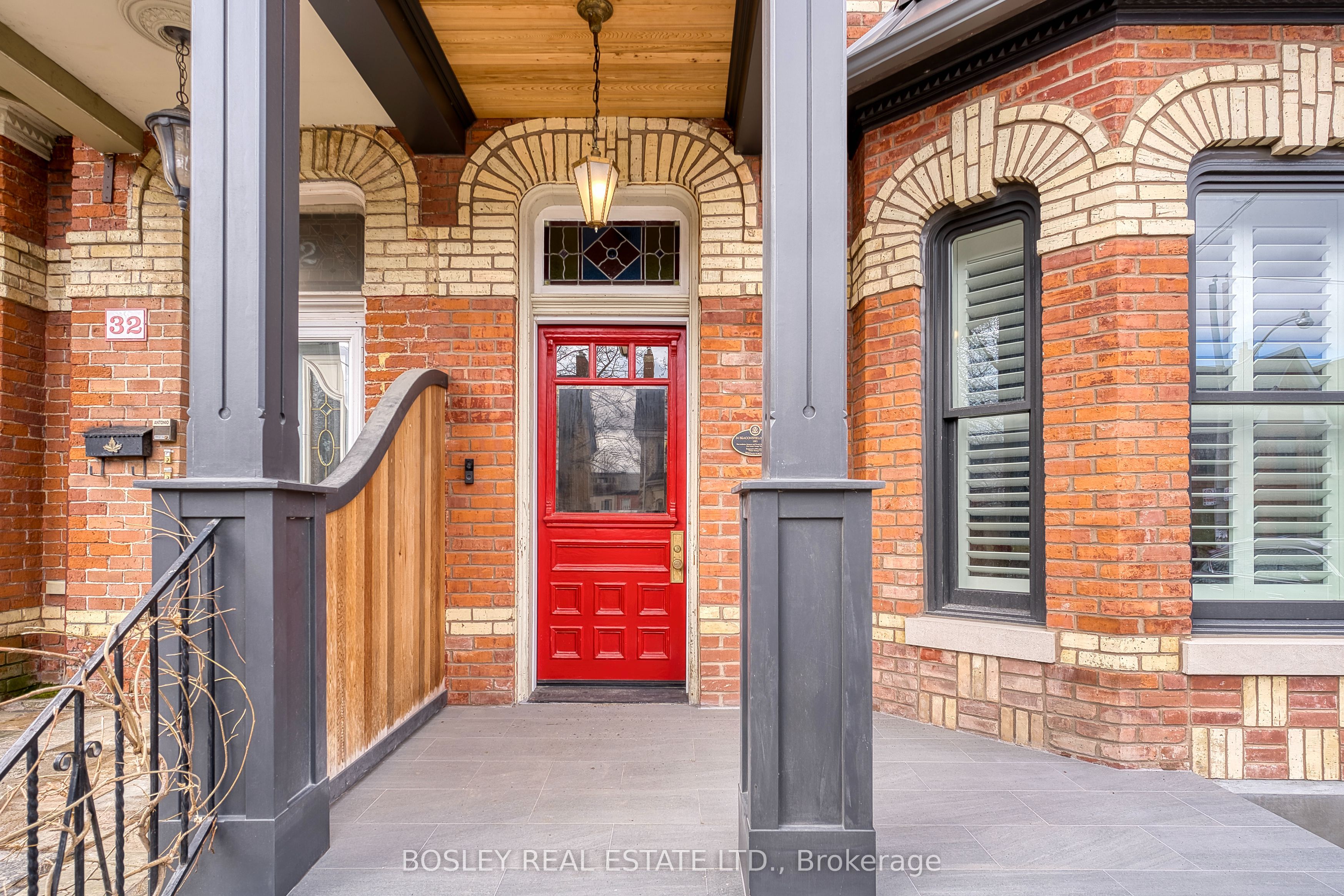34 Beaconsfield Avenue (main House) Property Photo 4