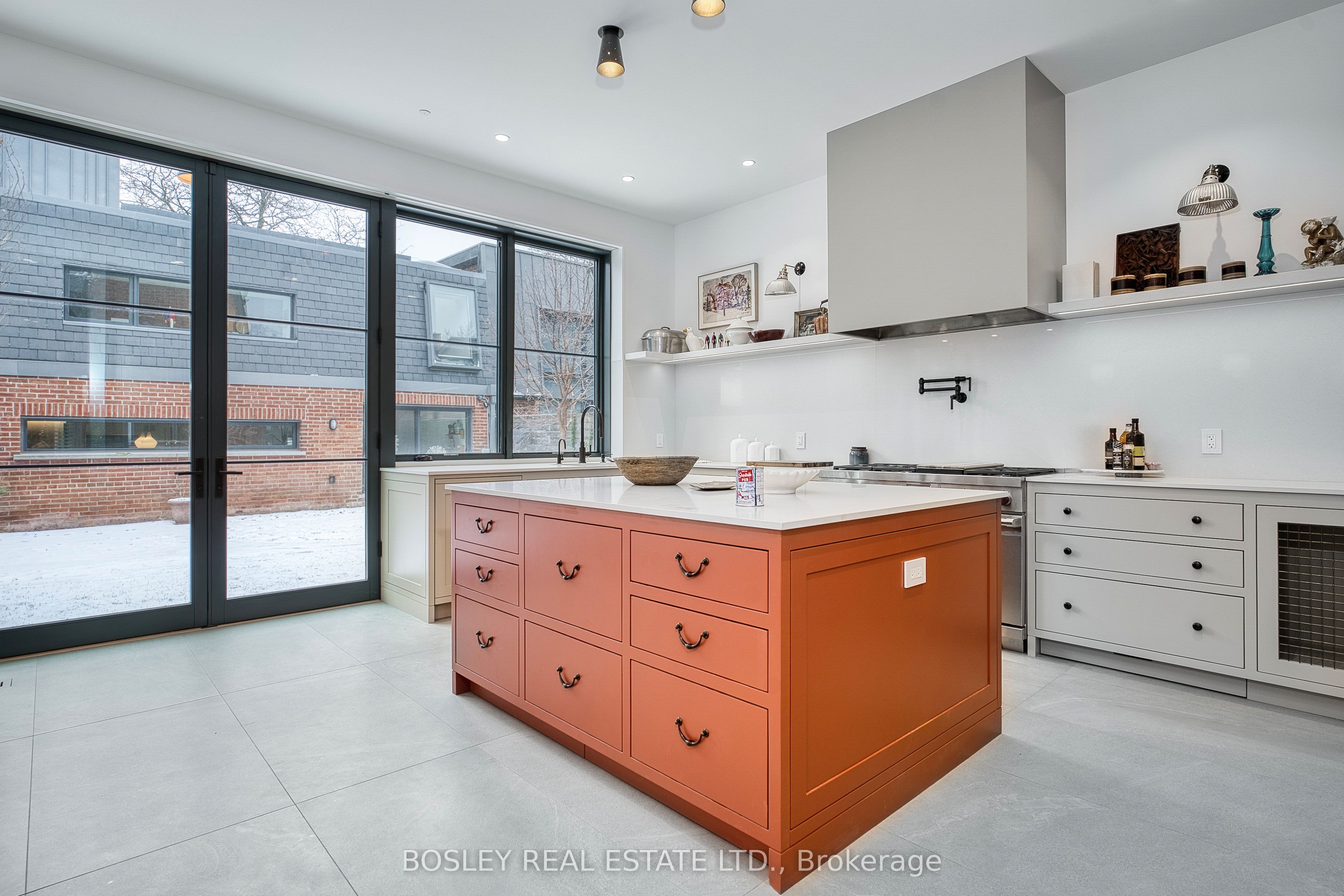 34 Beaconsfield Avenue (main House) Property Photo 11