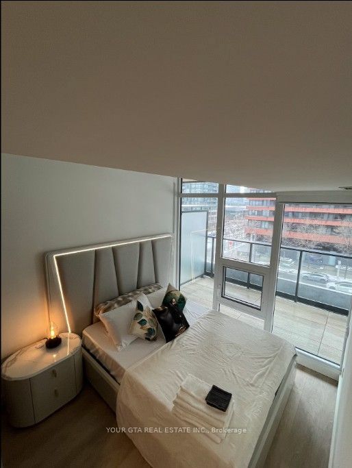 3 Concord Cityplace Way 526 Property Photo 4