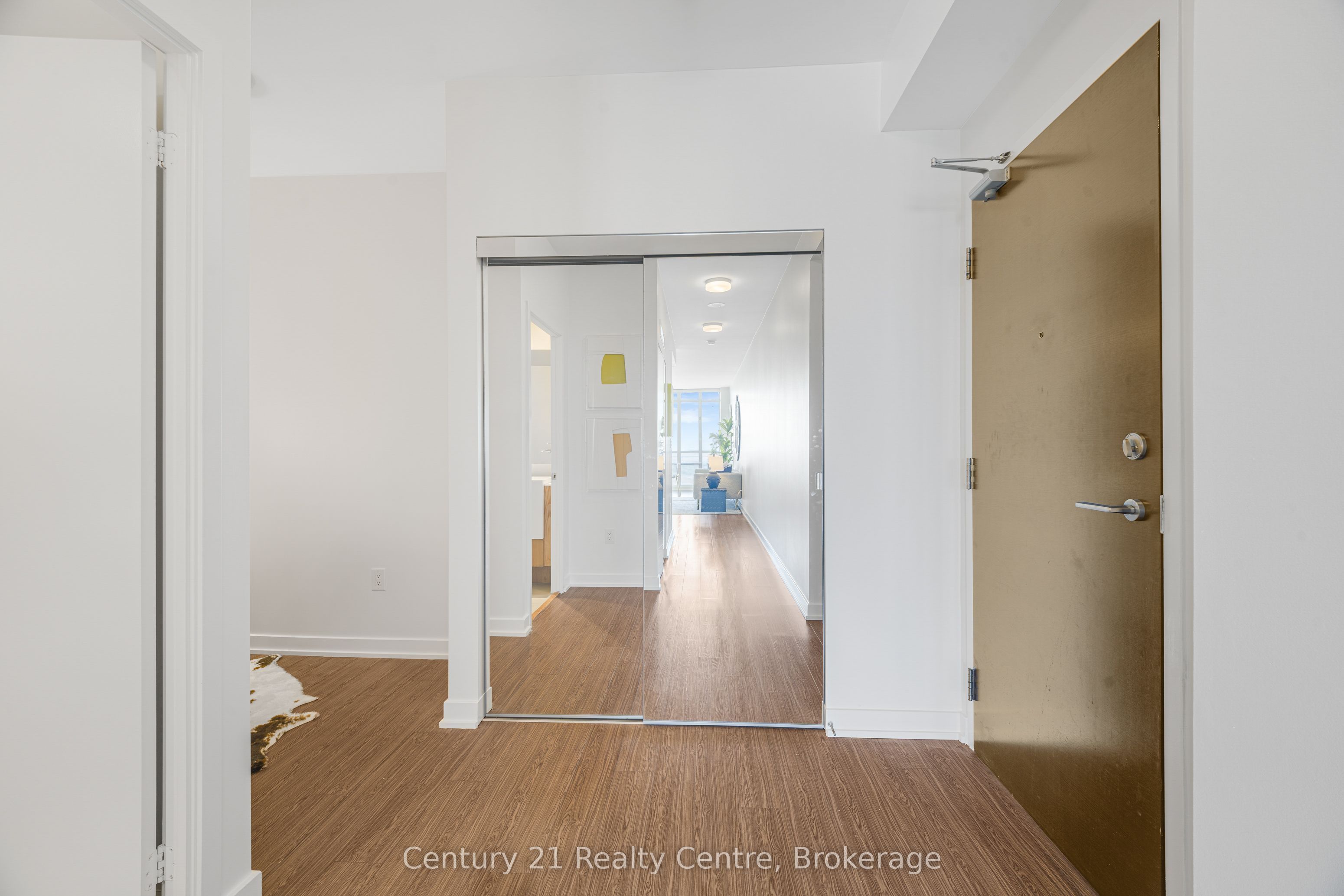 21 Iceboat Terrace 3307 Property Photo 3