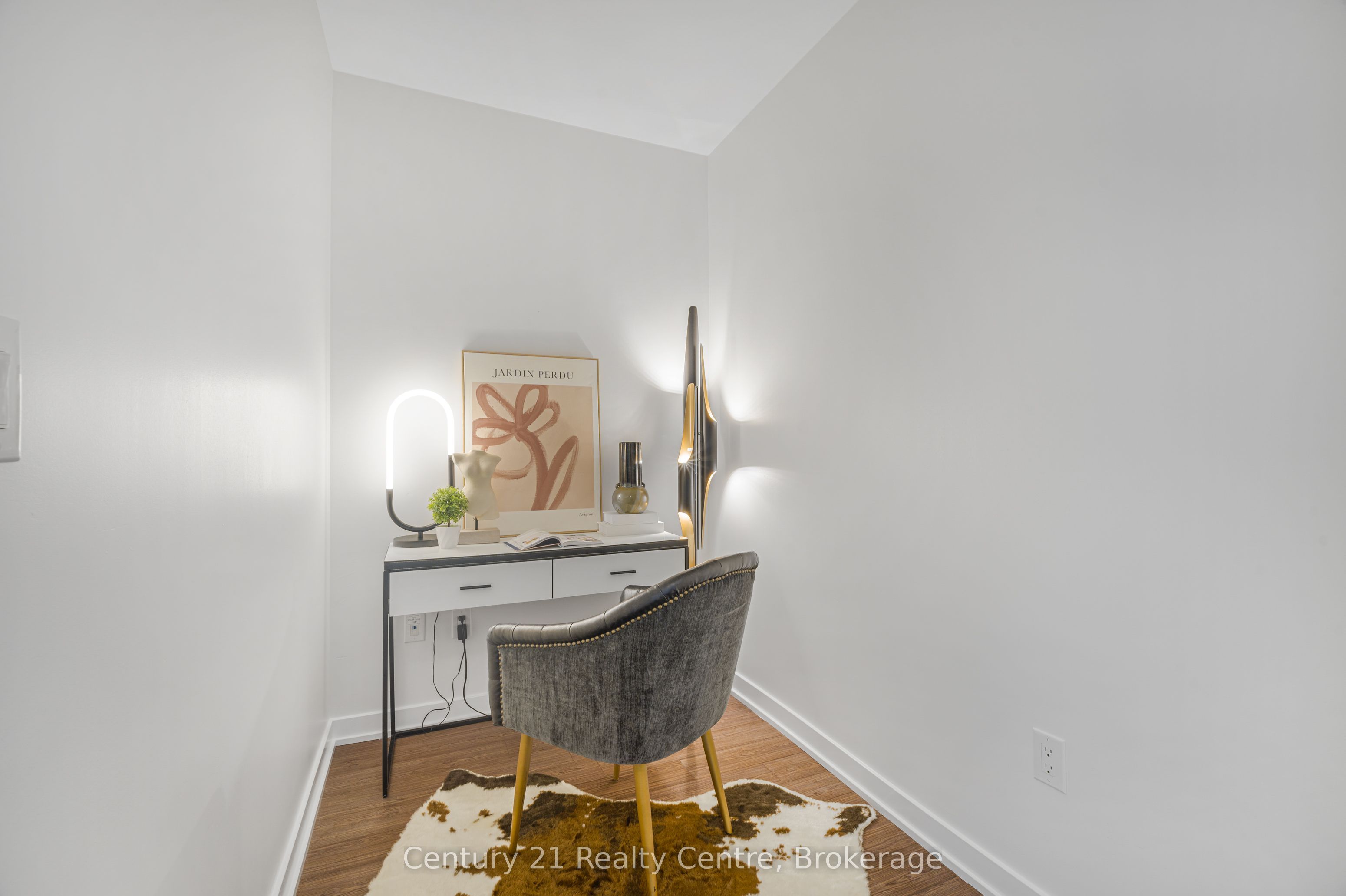 21 Iceboat Terrace 3307 Property Photo 6