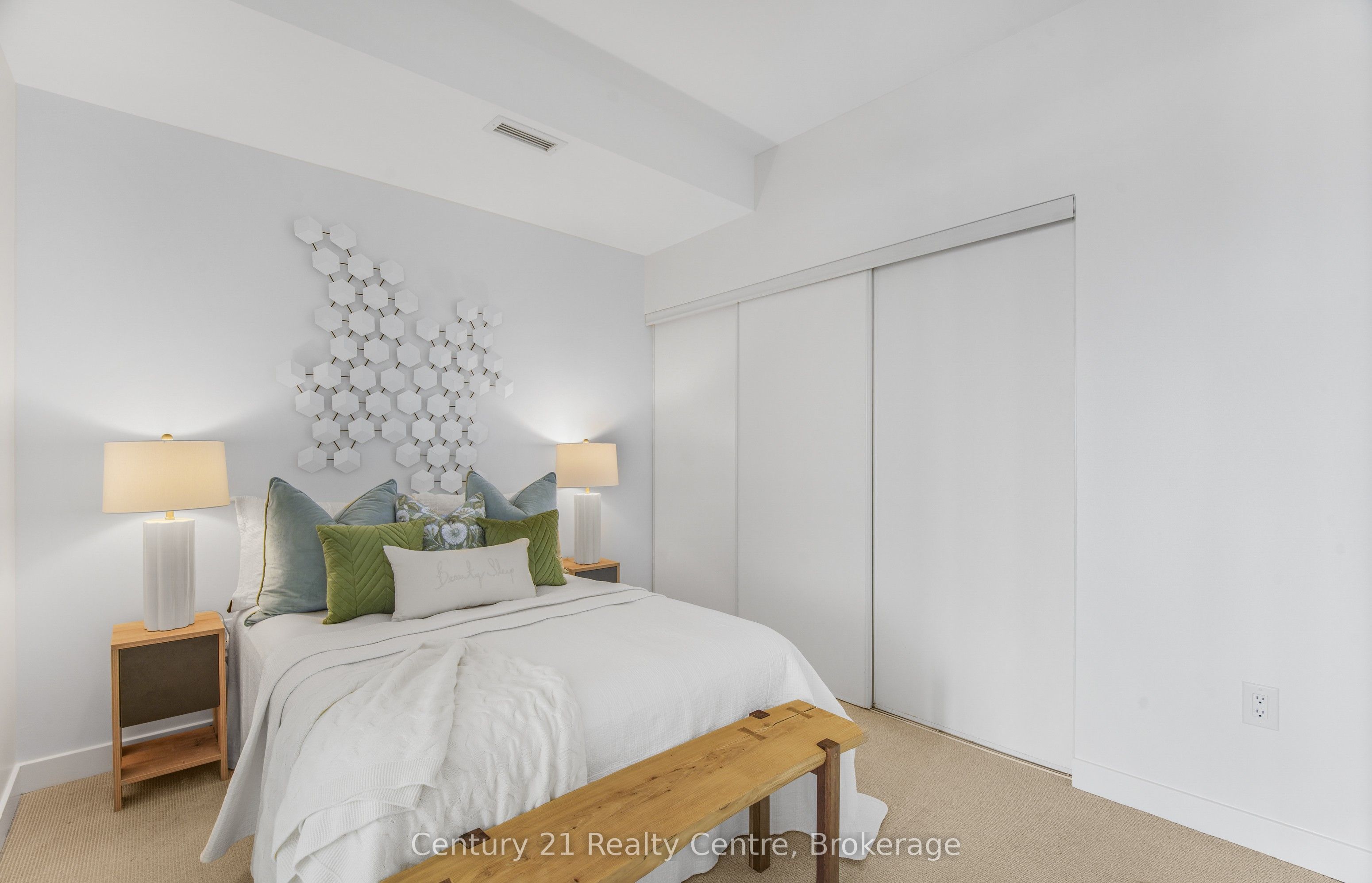 21 Iceboat Terrace 3307 Property Photo 10