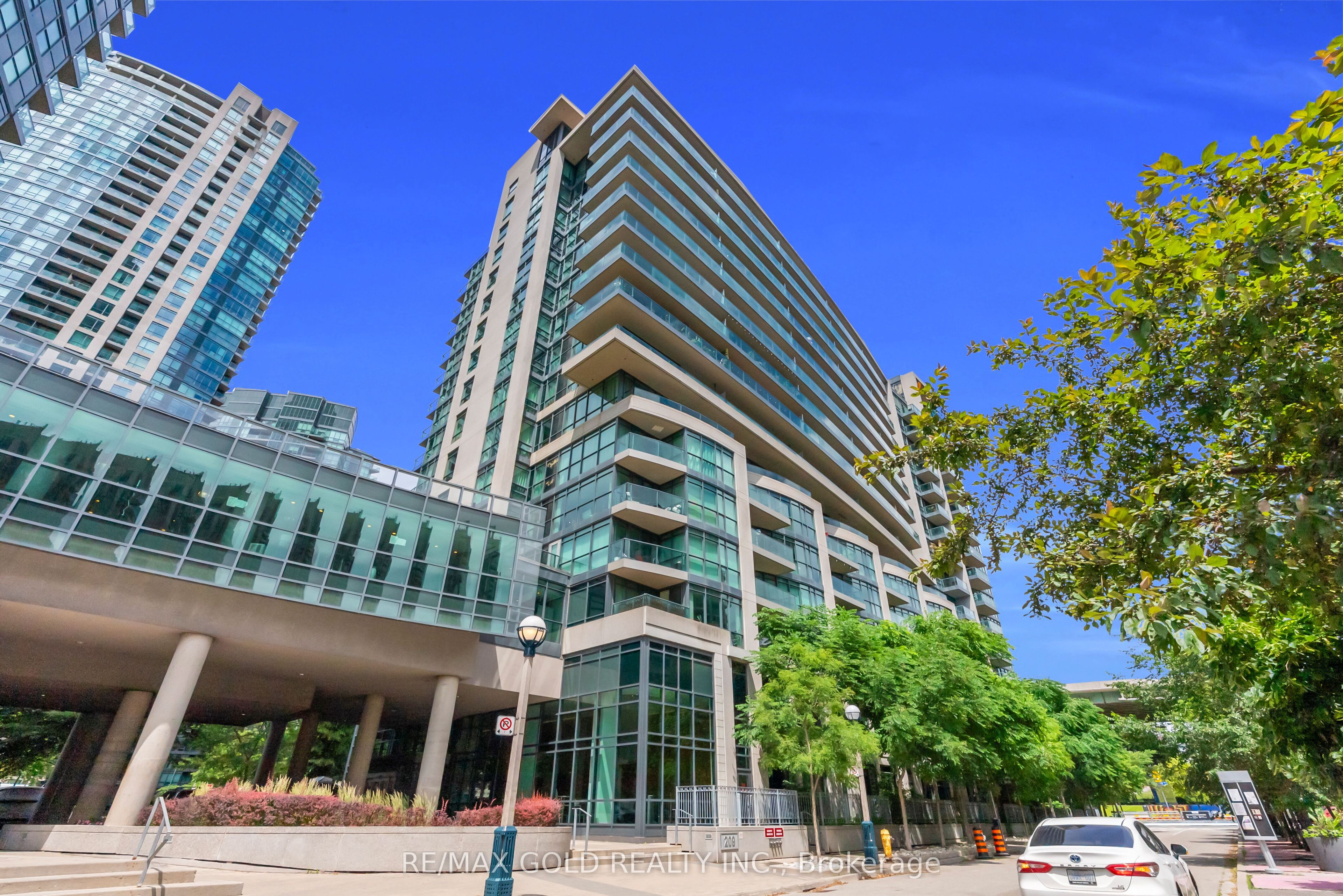 209 Fort York Boulevard 1357 Property Photo 1