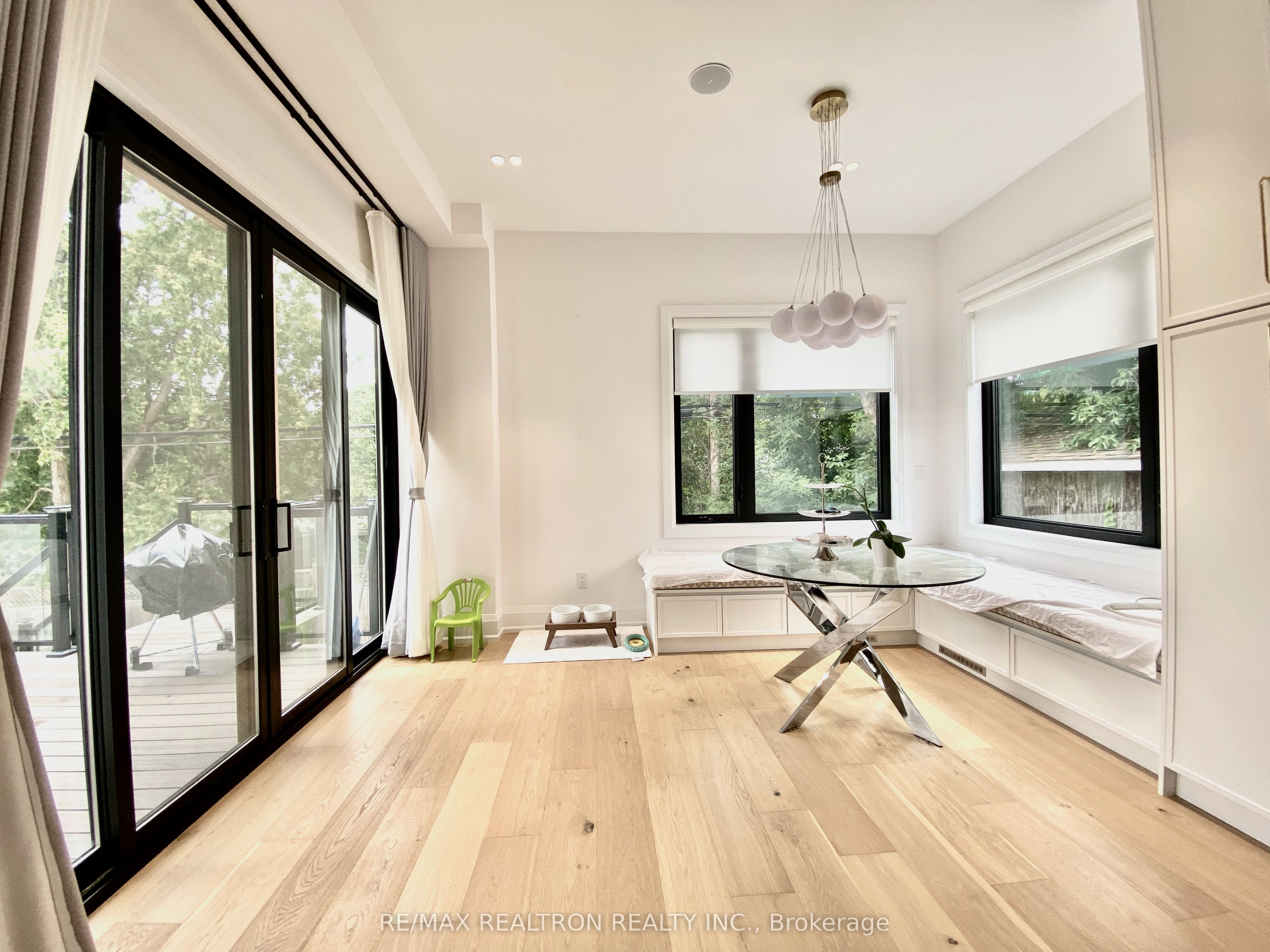2 North Hills Terrace Property Photo 6