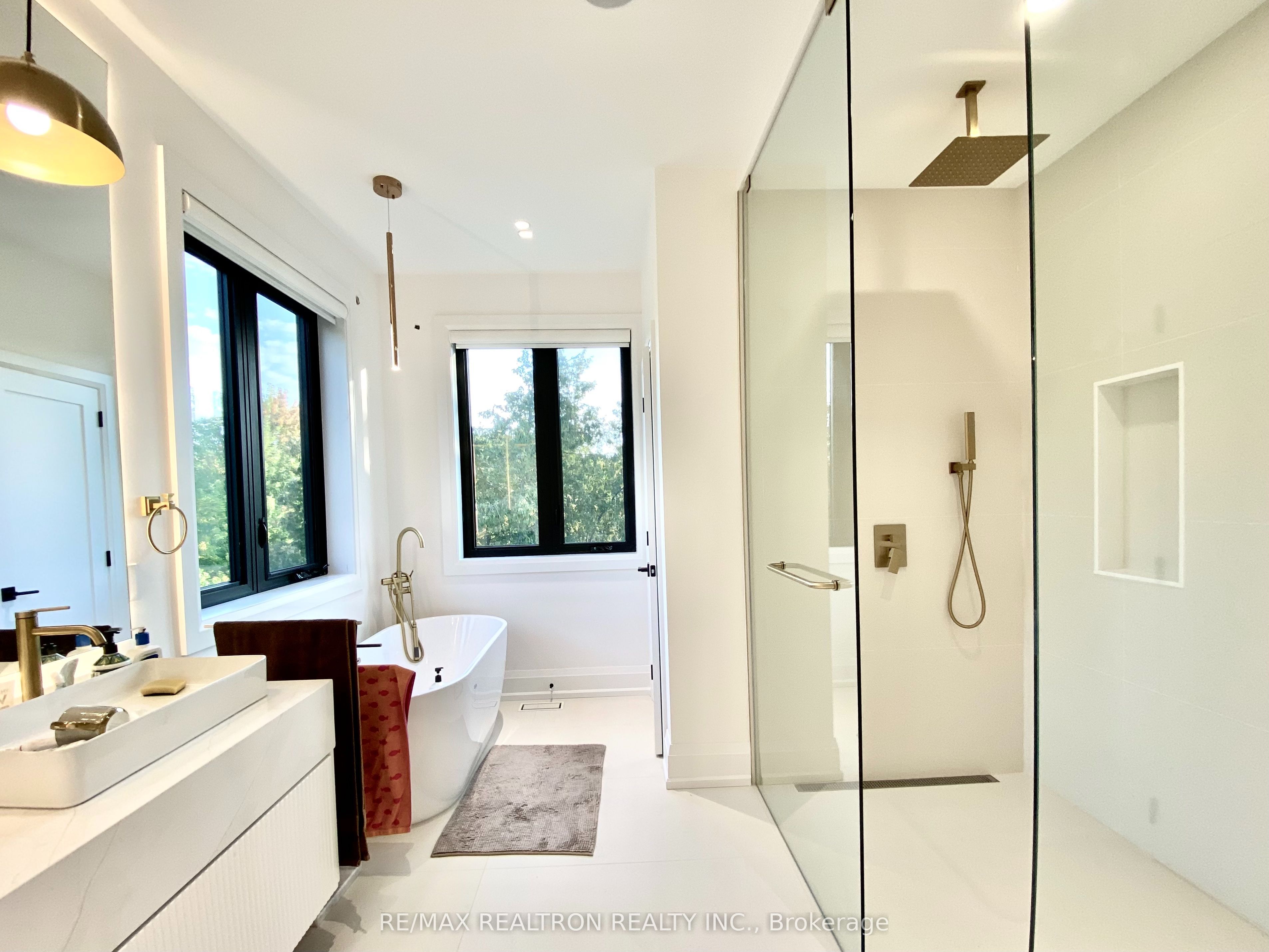 2 North Hills Terrace Property Photo 9