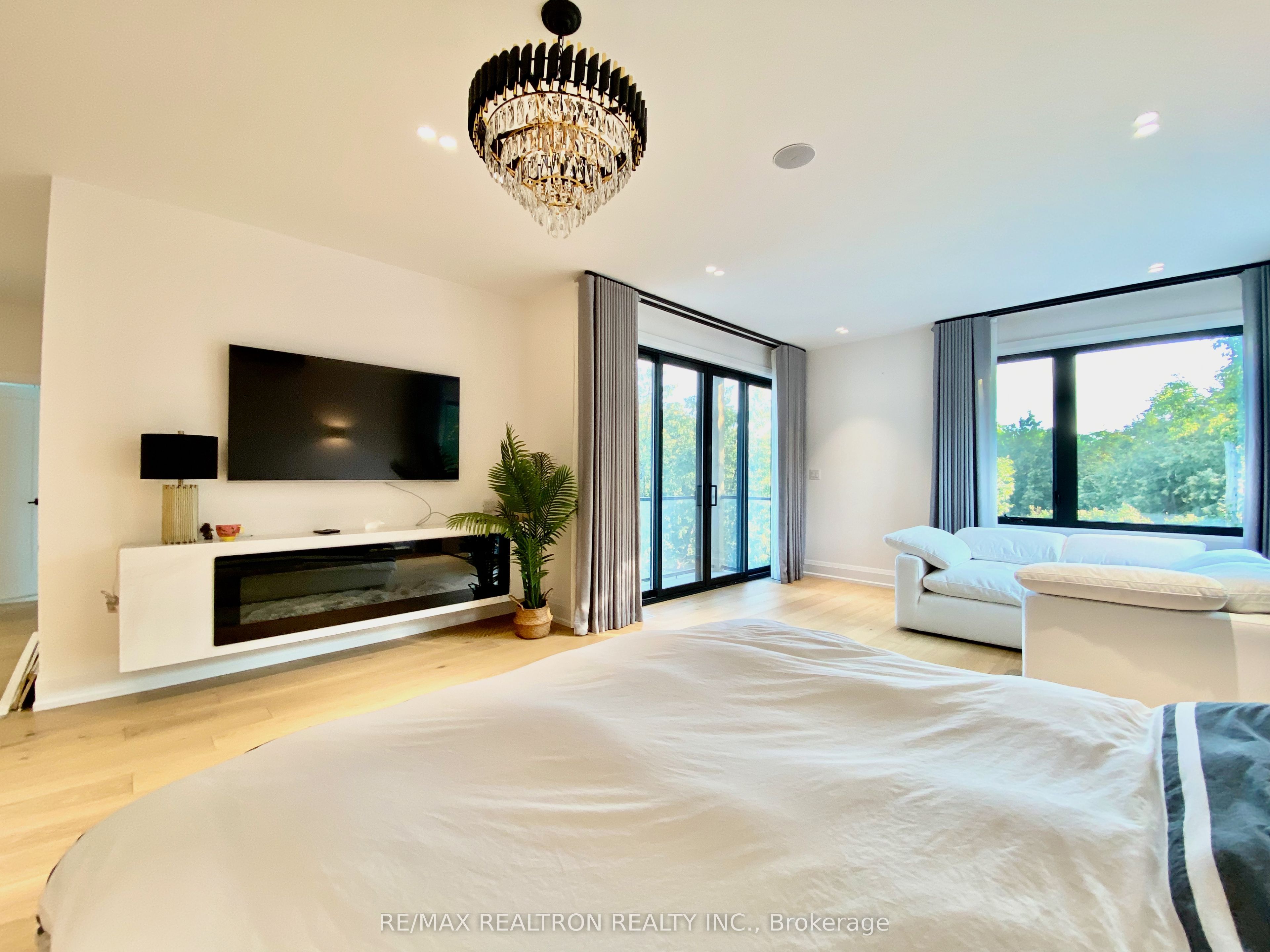 2 North Hills Terrace Property Photo 12