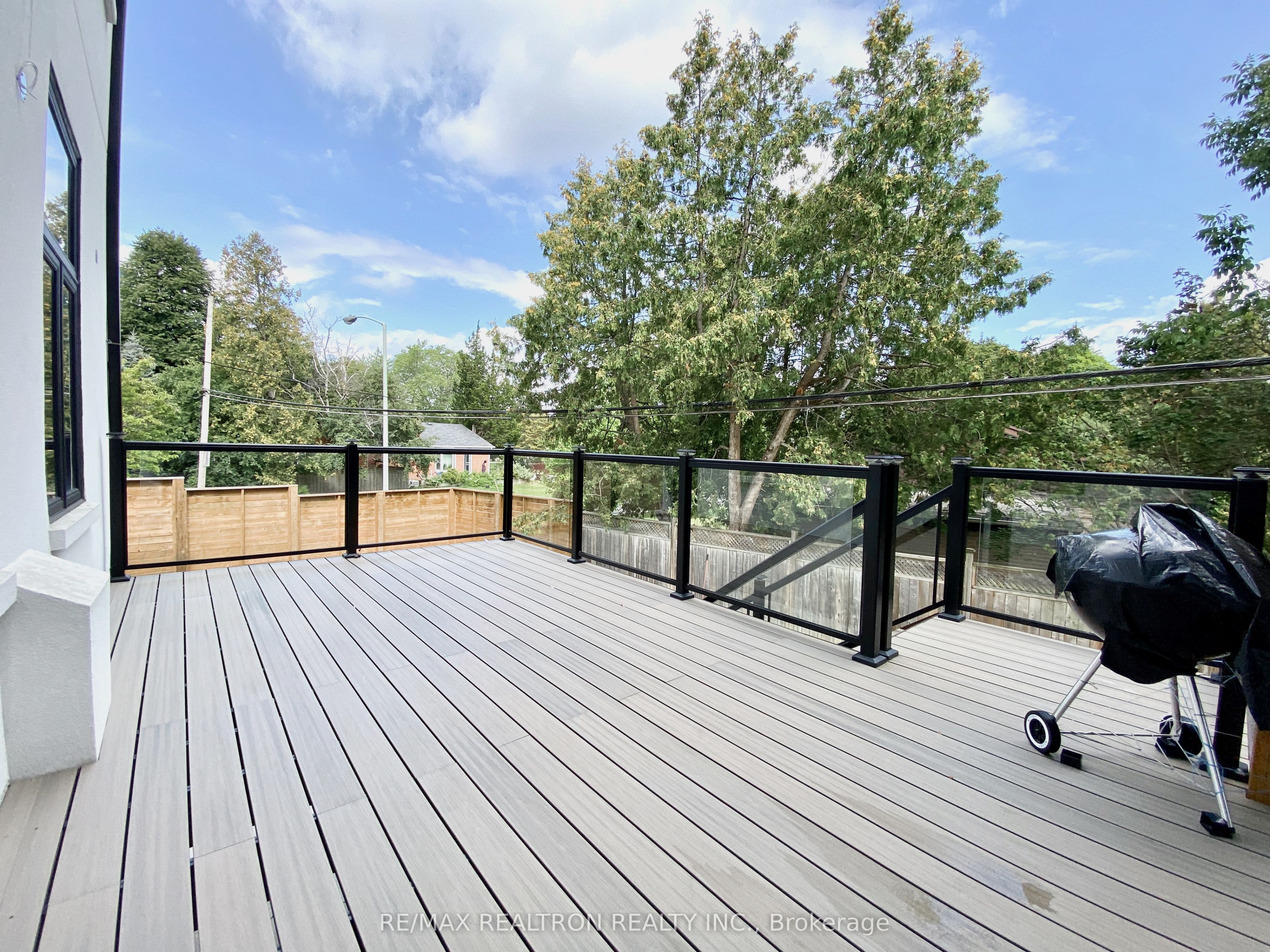 2 North Hills Terrace Property Photo 22