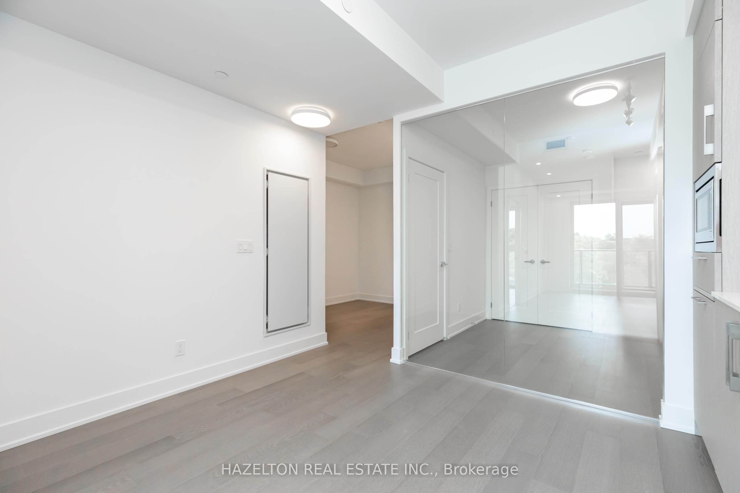8 Manor Road W 605 Property Photo 12
