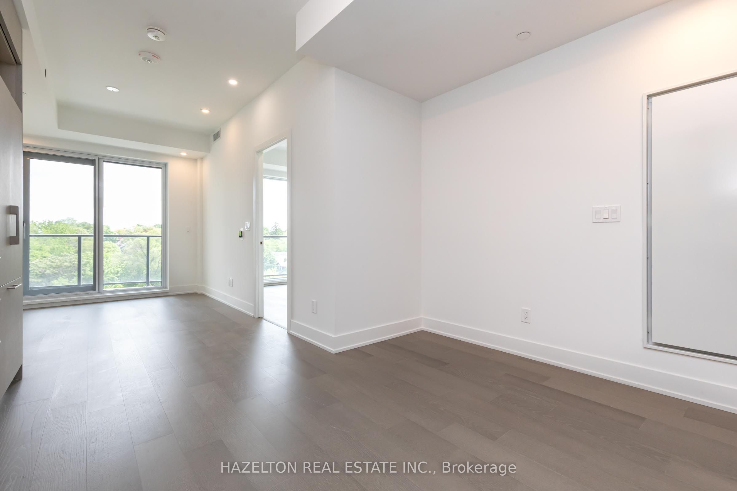 8 Manor Road W 605 Property Photo 13