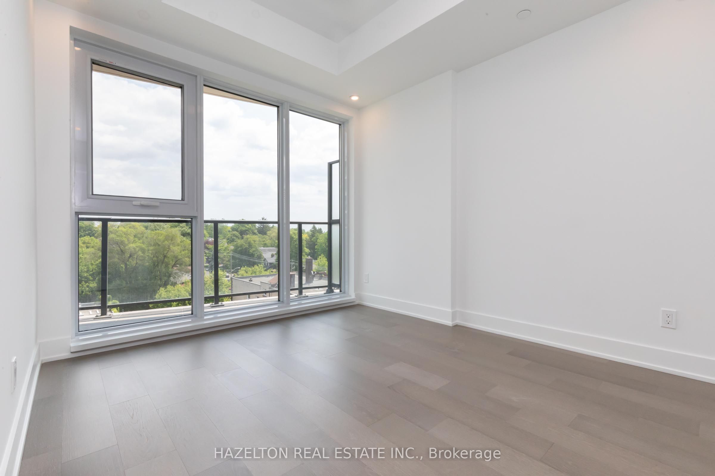 8 Manor Road W 605 Property Photo 15