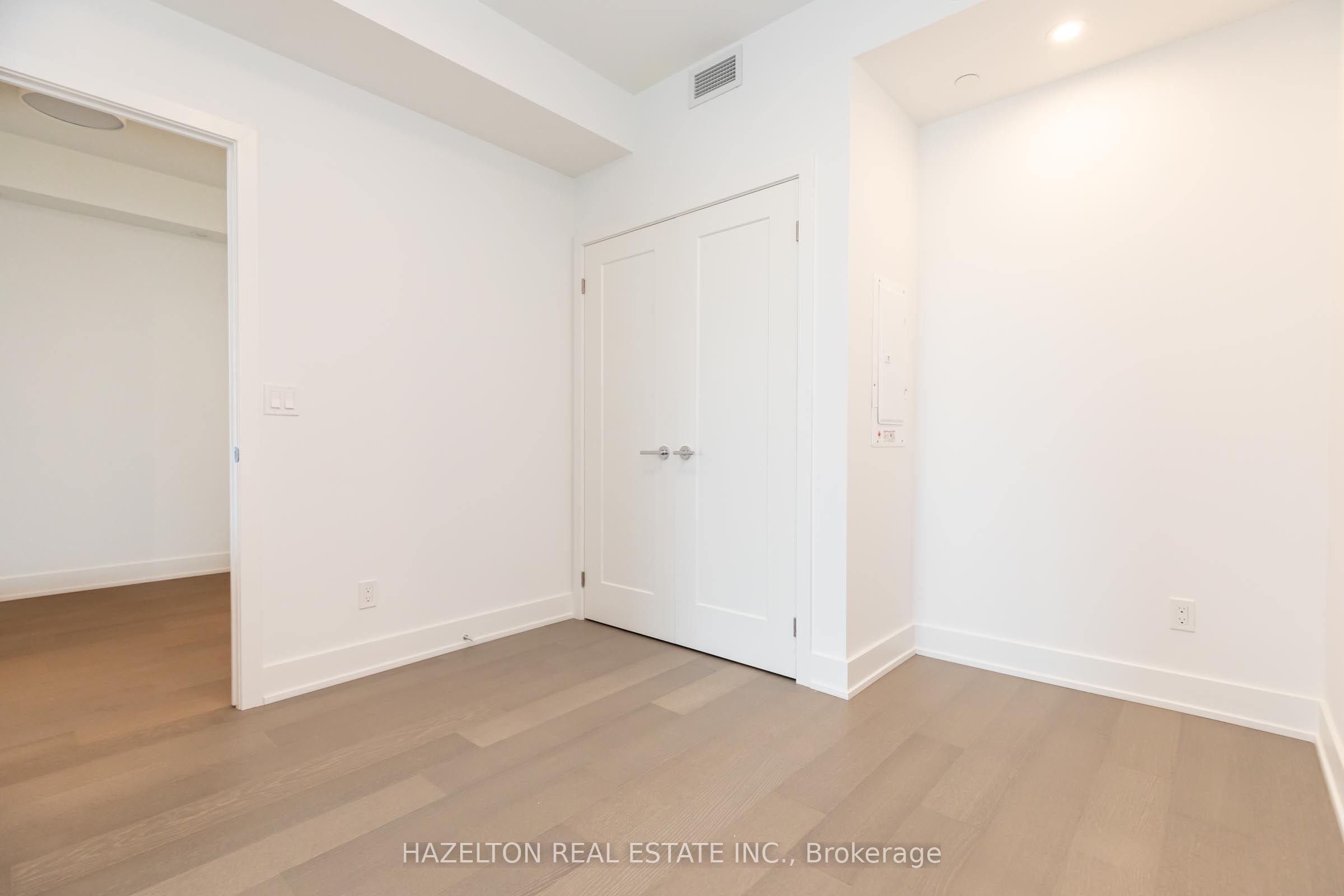 8 Manor Road W 605 Property Photo 20