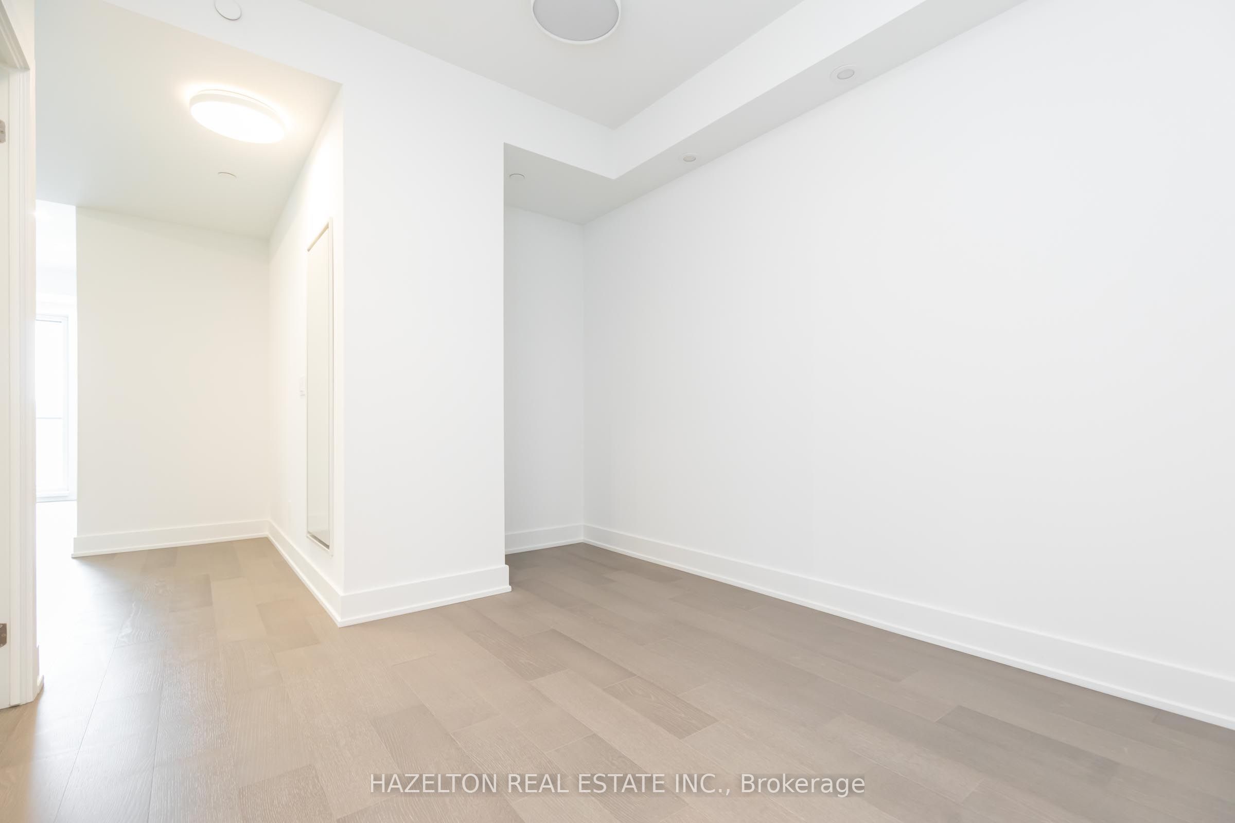 8 Manor Road W 605 Property Photo 24