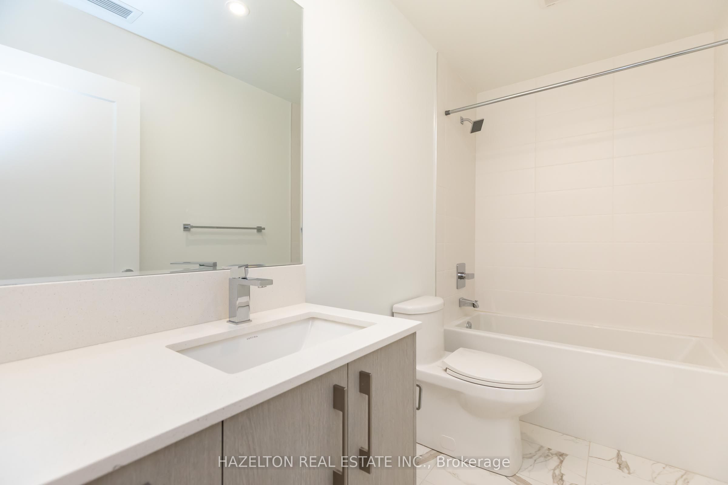 8 Manor Road W 605 Property Photo 27