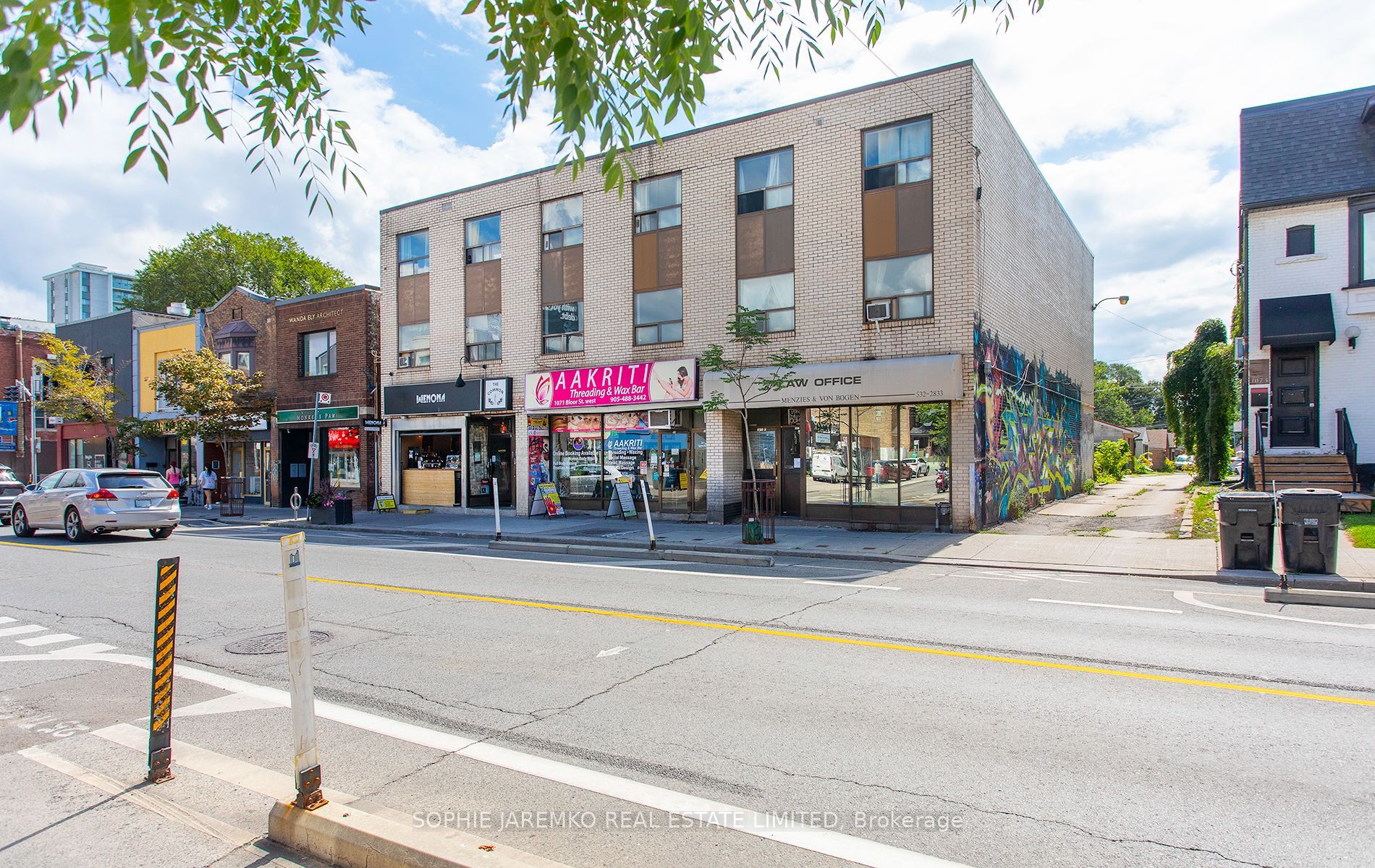 1071a Bloor Street W 3 Property Photo 1