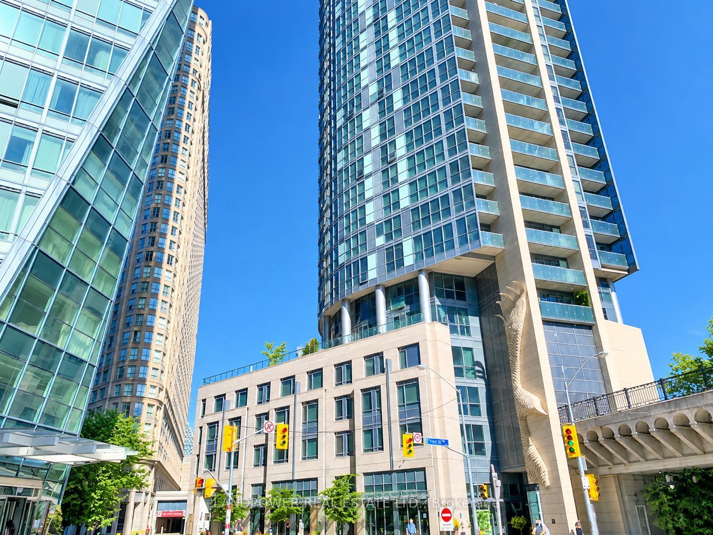 1 The Esplanade 3509 Property Photo 1