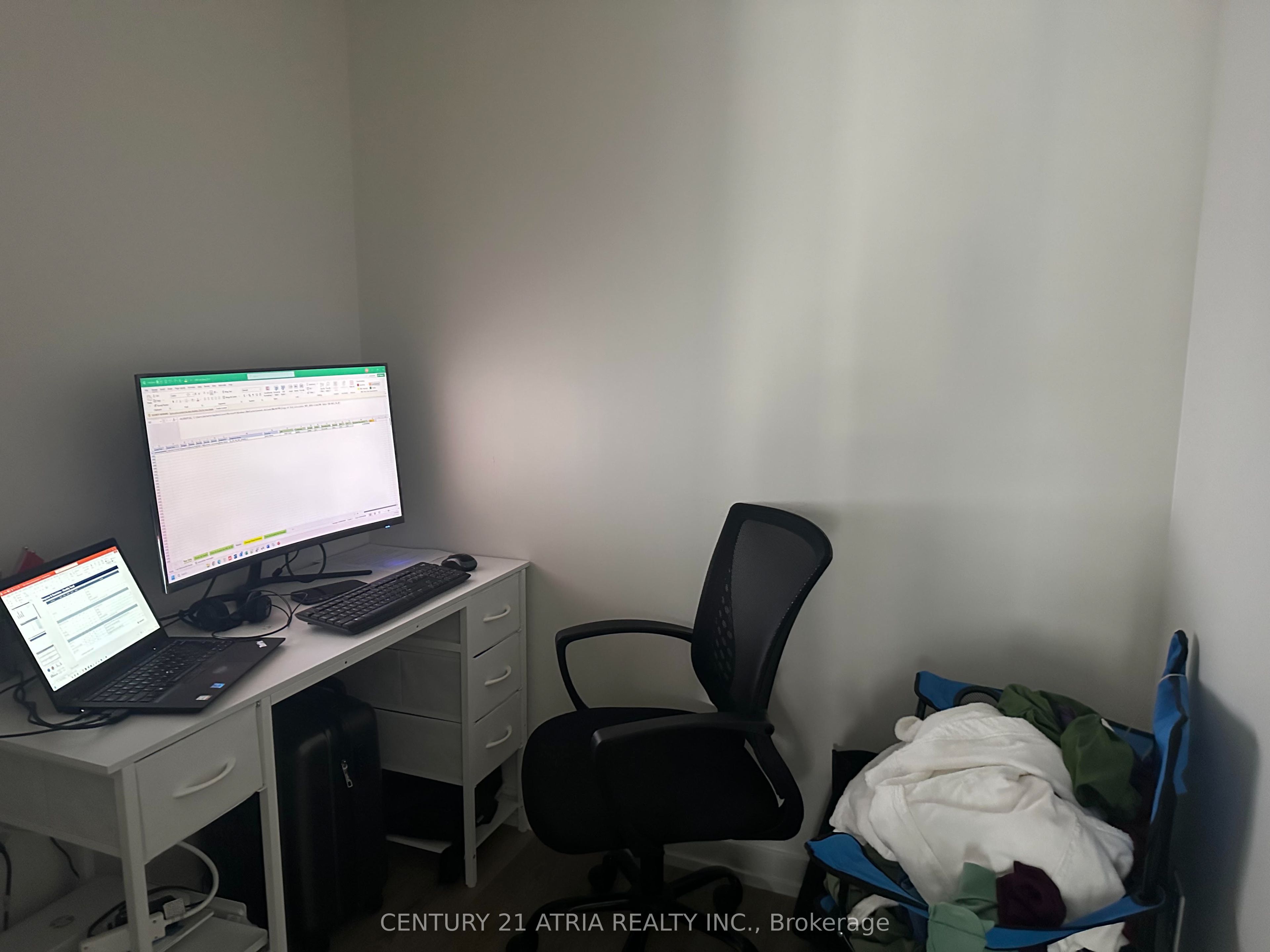77 Shuter Street 1012 Property Photo 15