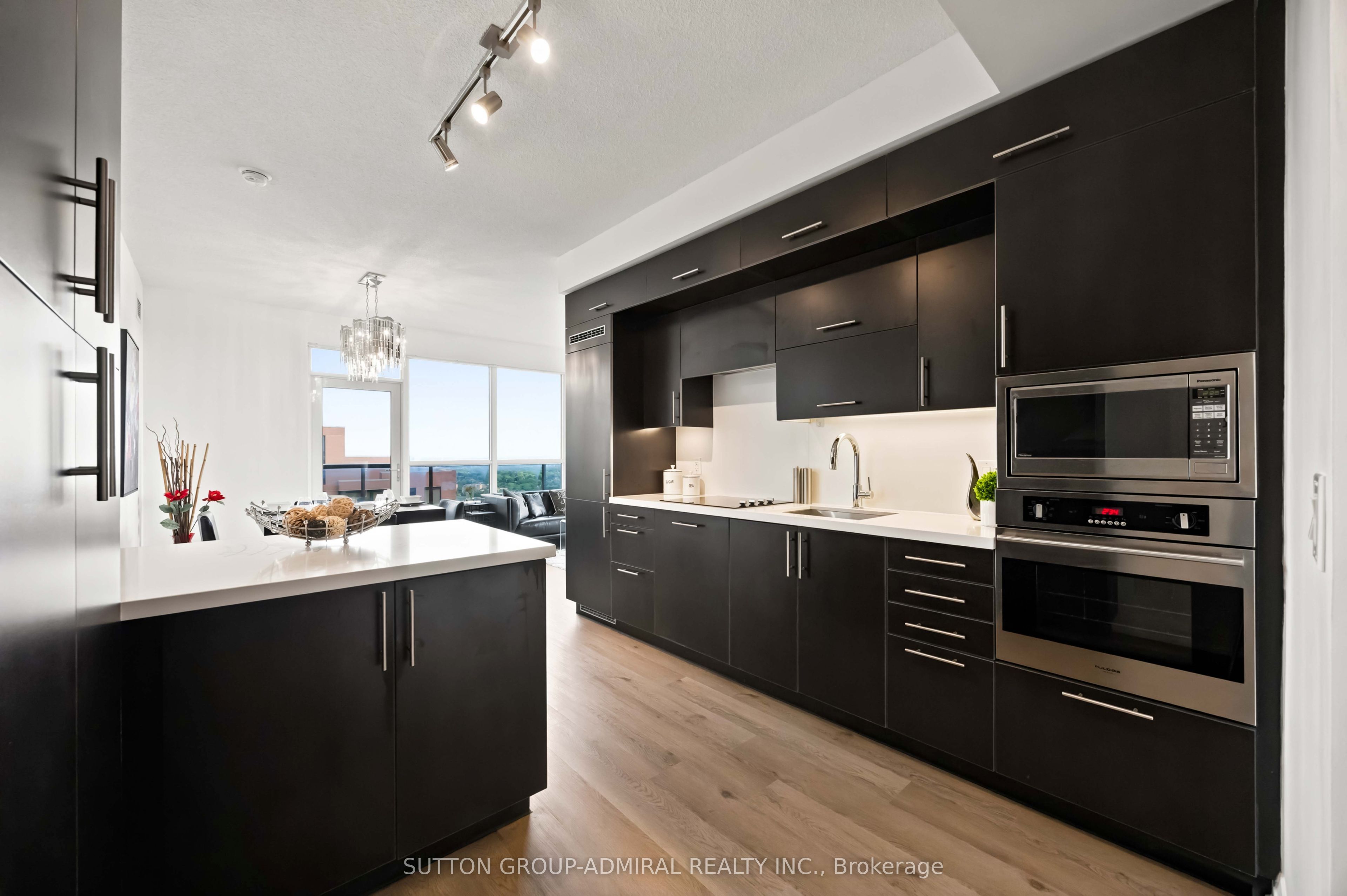 5 Sheppard Avenue E 2825 Property Photo 4