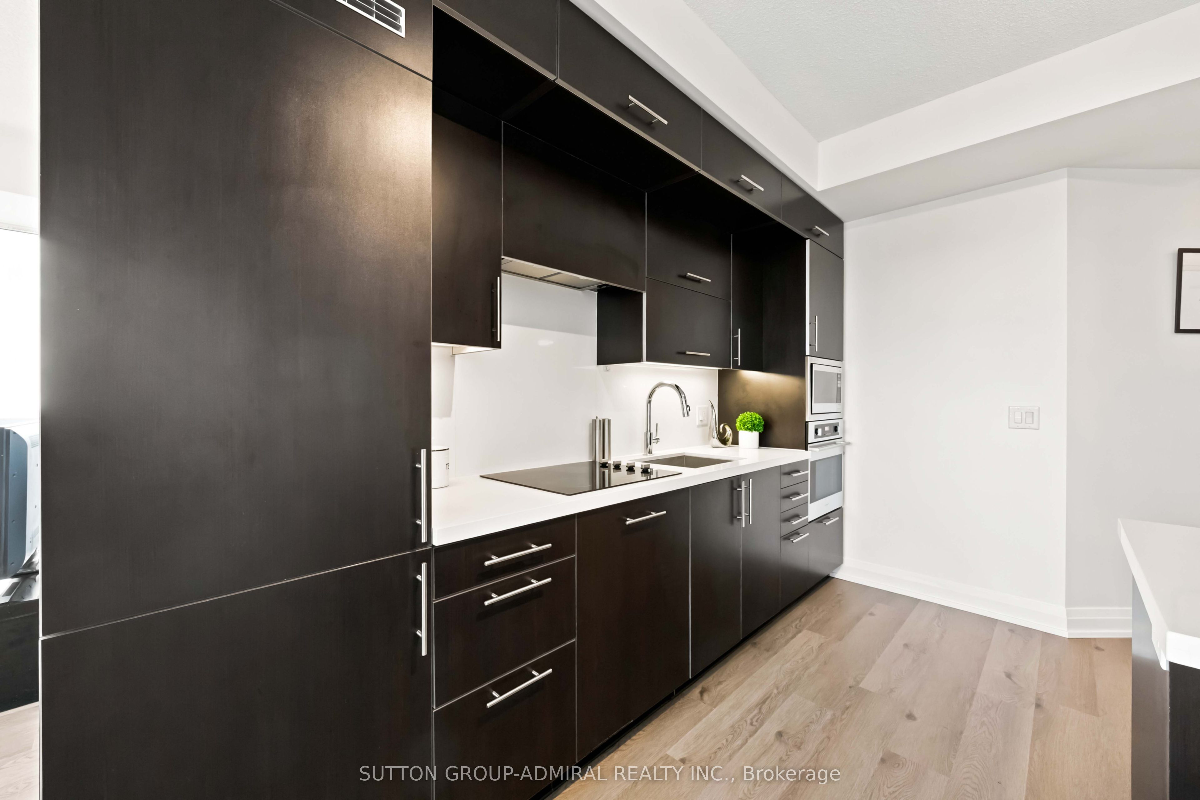 5 Sheppard Avenue E 2825 Property Photo 7