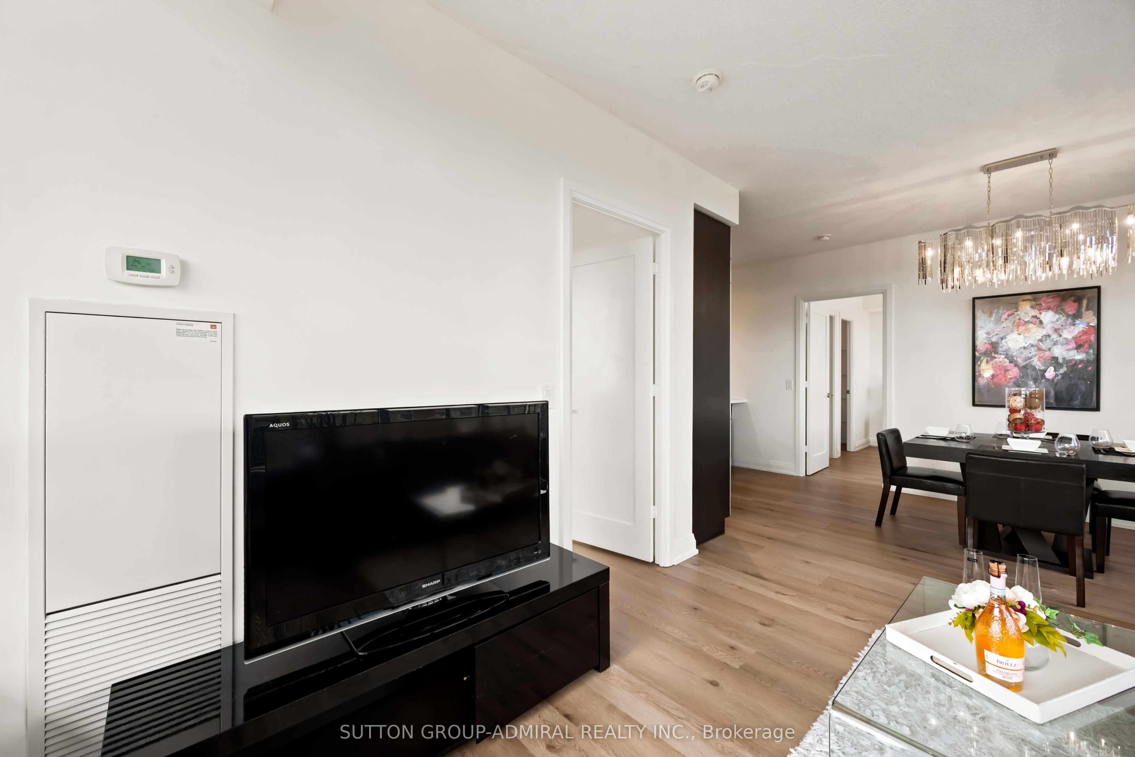 5 Sheppard Avenue E 2825 Property Photo 11