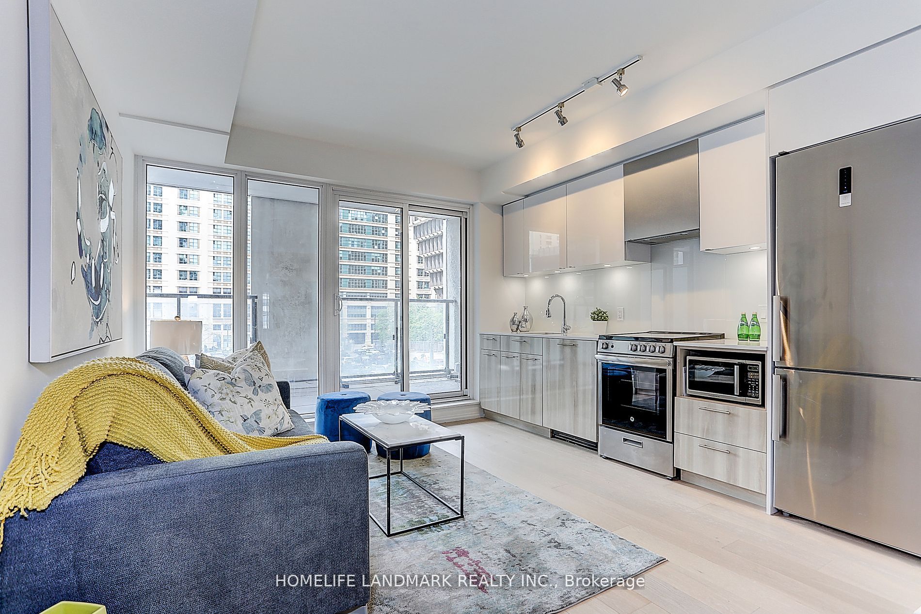 251 Jarvis Street 224 Property Photo 8