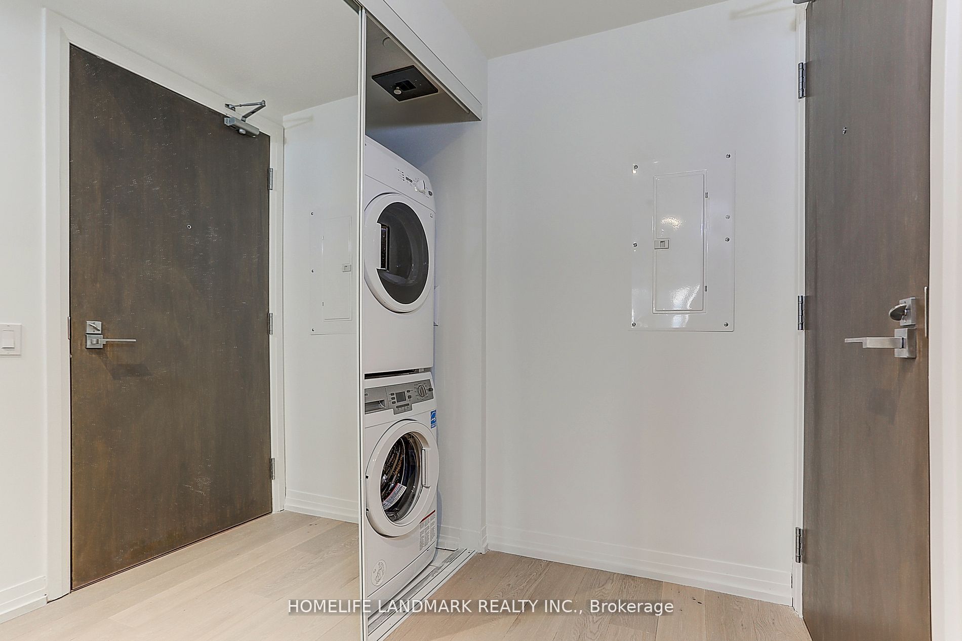 251 Jarvis Street 224 Property Photo 16