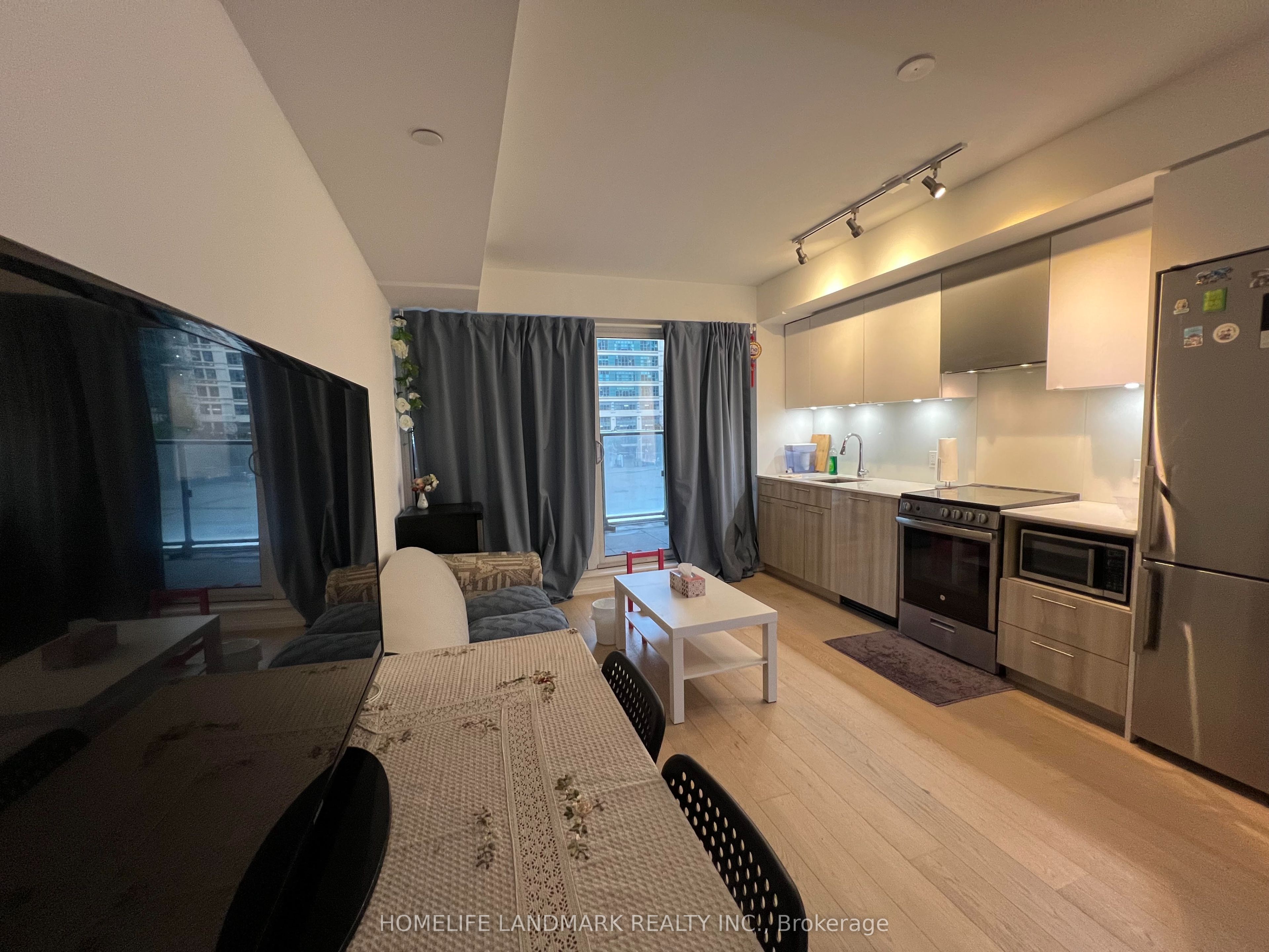 251 Jarvis Street 224 Property Photo 19