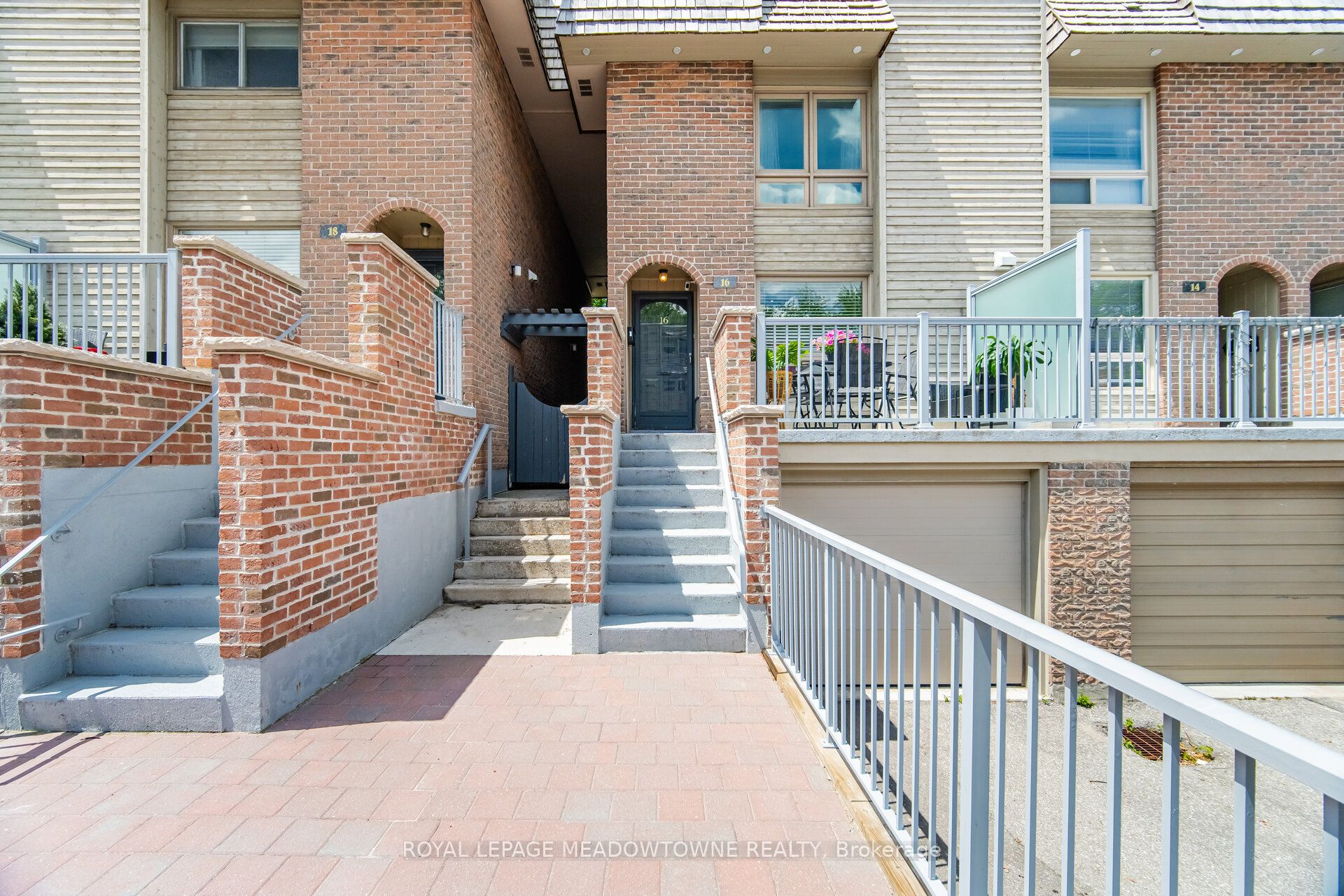 16 Dutch Myrtle Way