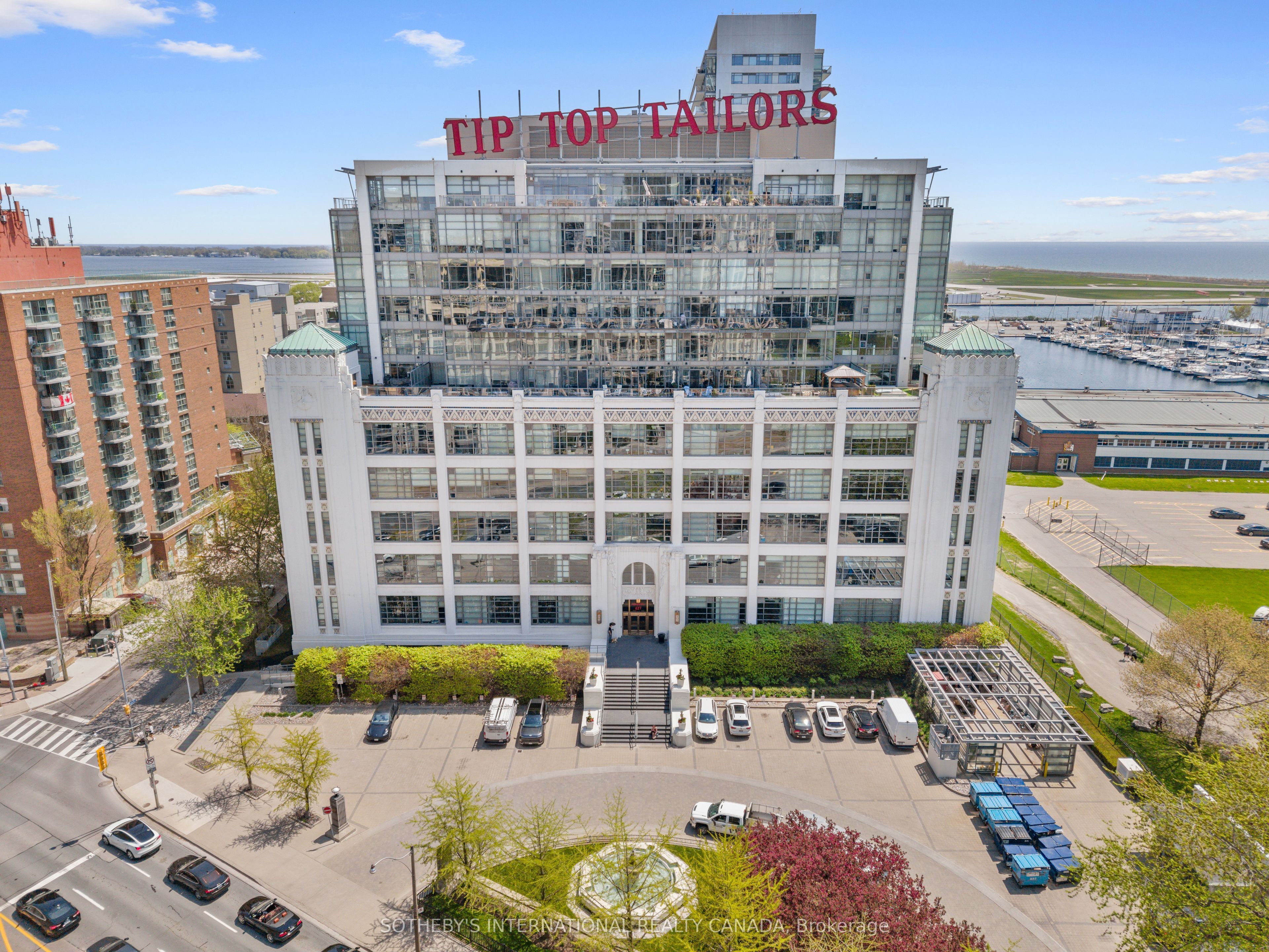 637 Lake Shore Boulevard W 614