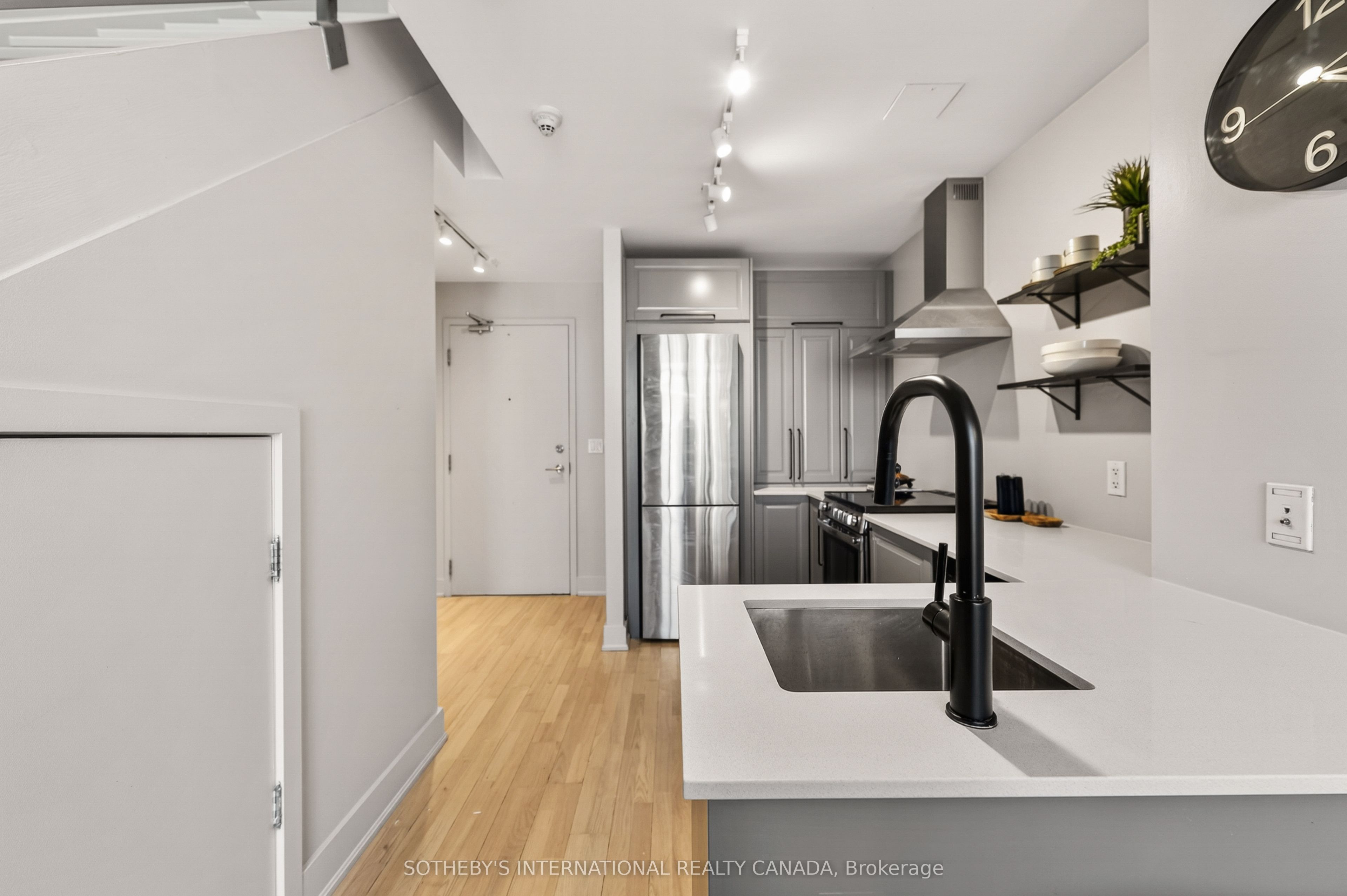 637 Lake Shore Boulevard W 614 Property Photo 10
