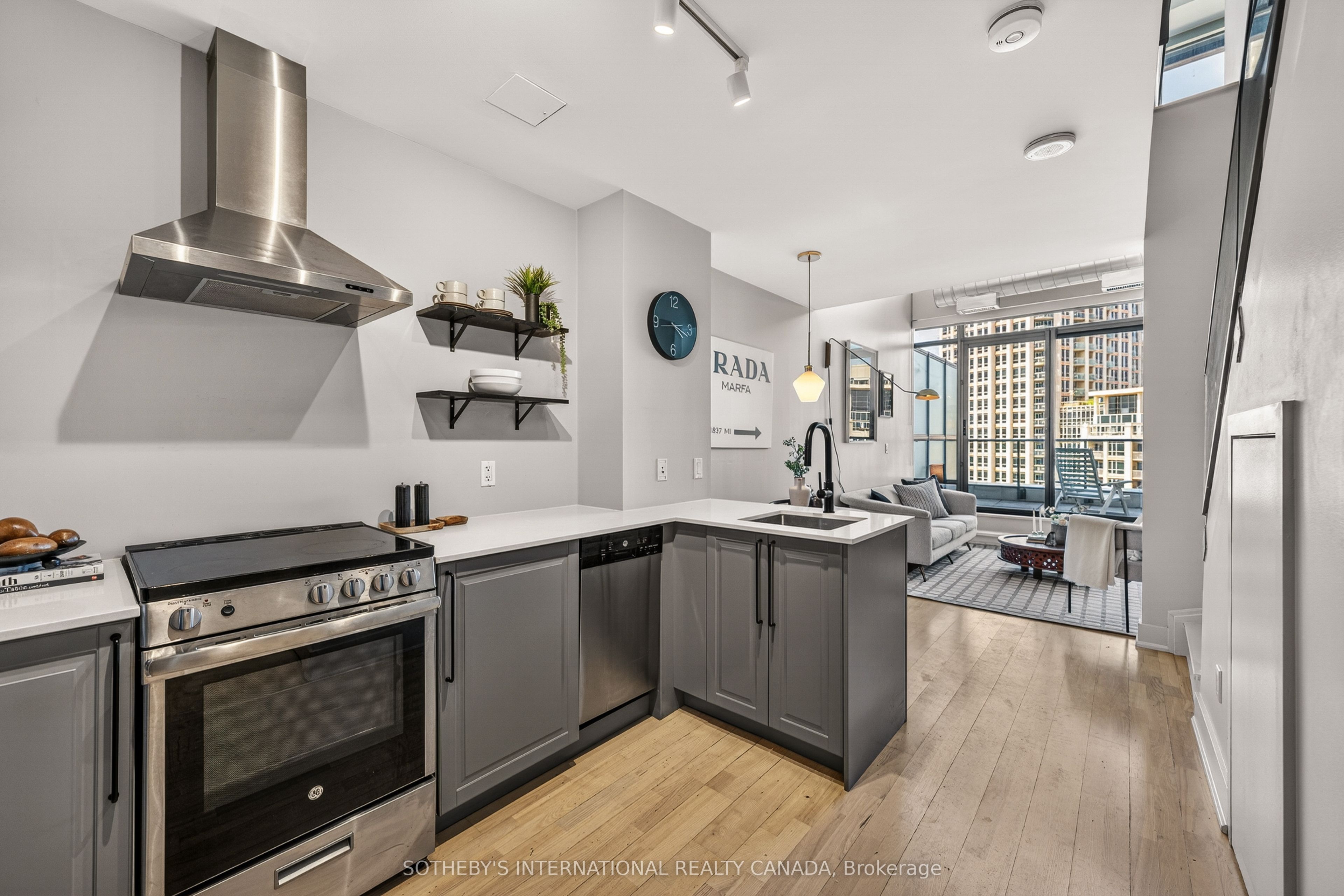 637 Lake Shore Boulevard W 614 Property Photo 11