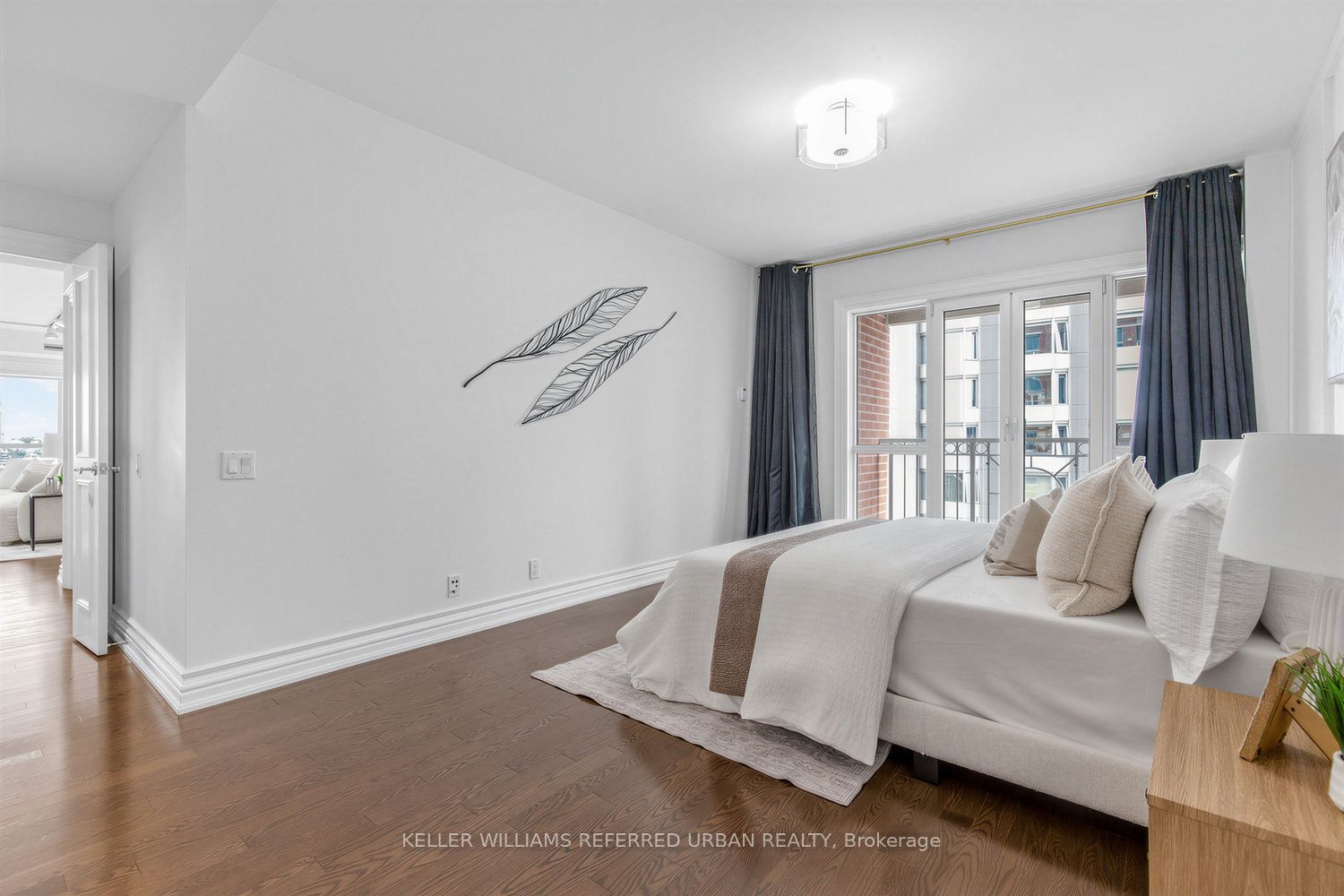 38 Avenue Road 1802 Property Photo 27