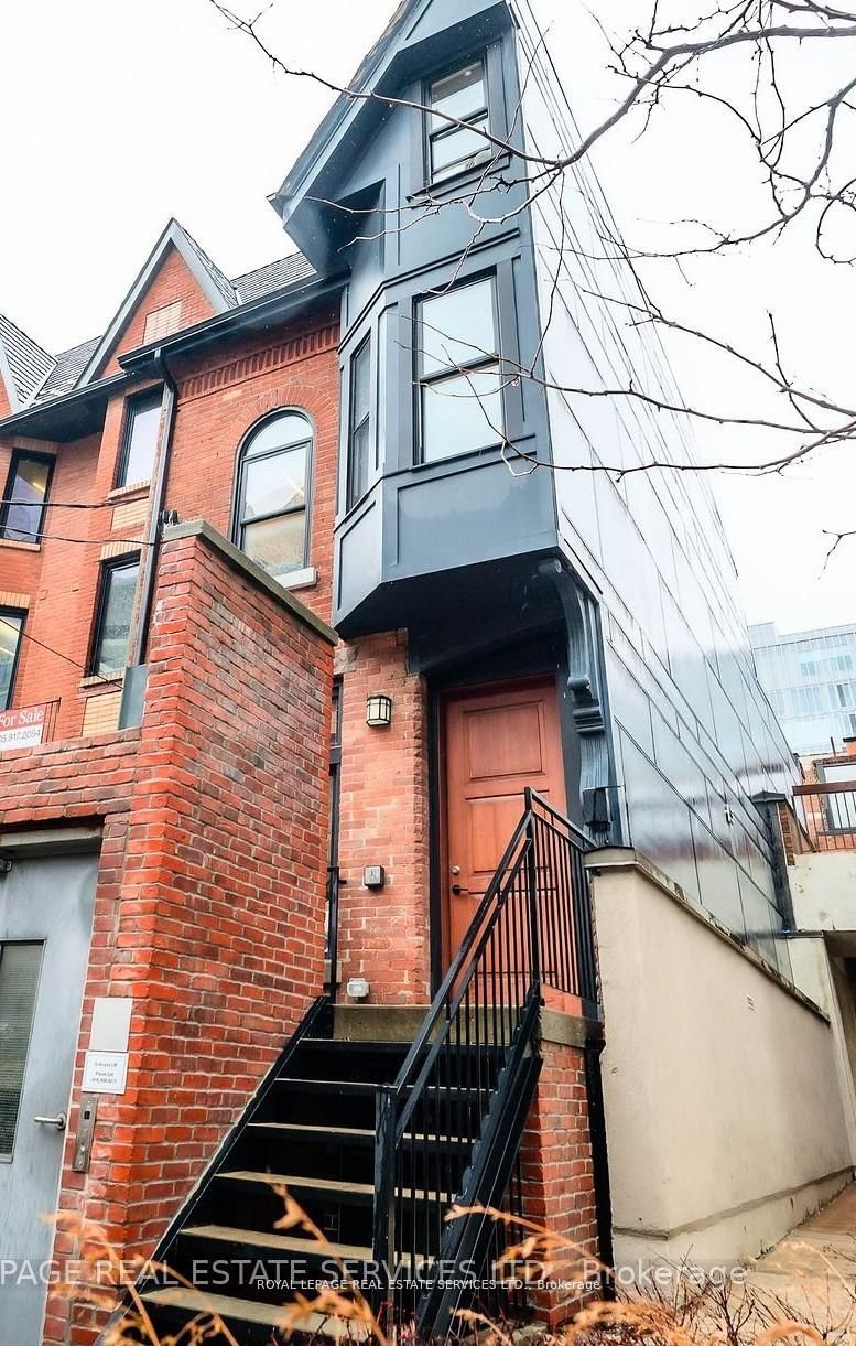 54 1/2 St Patrick Street Property Photo 1