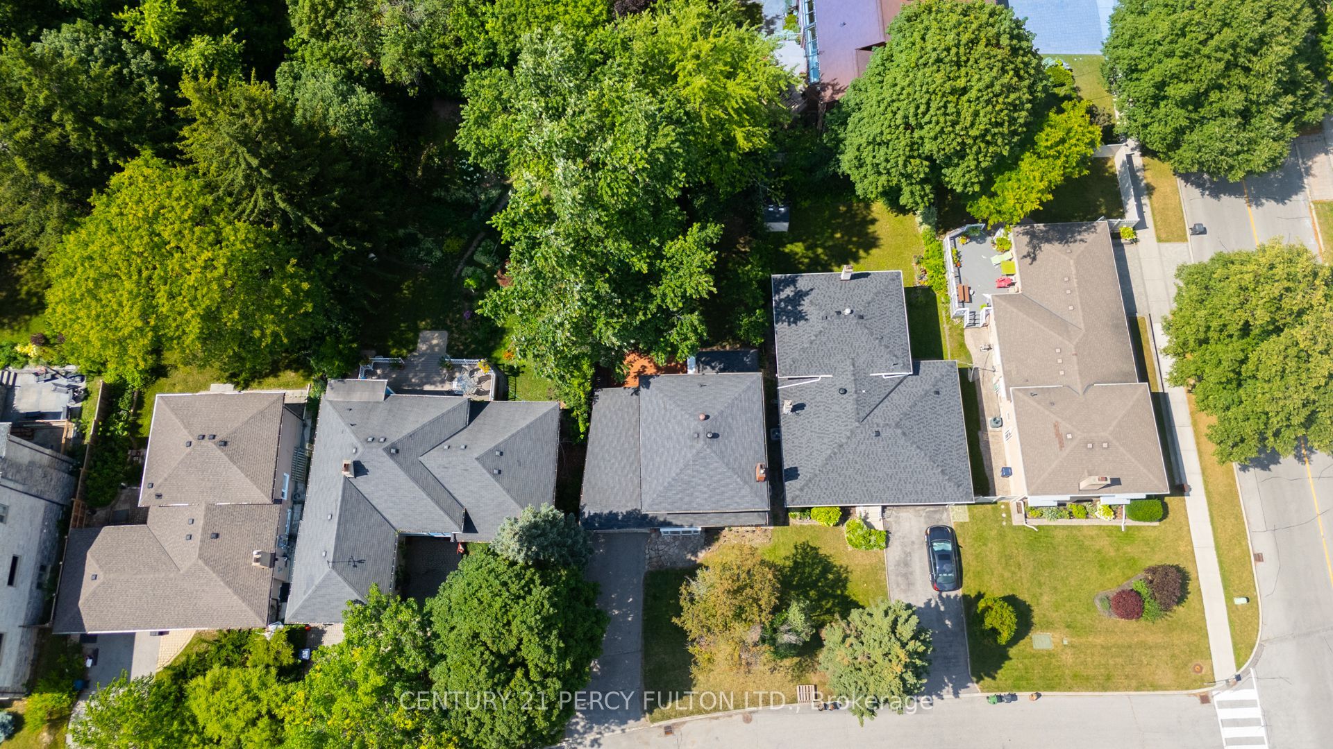 6 Donna Court Property Photo 2