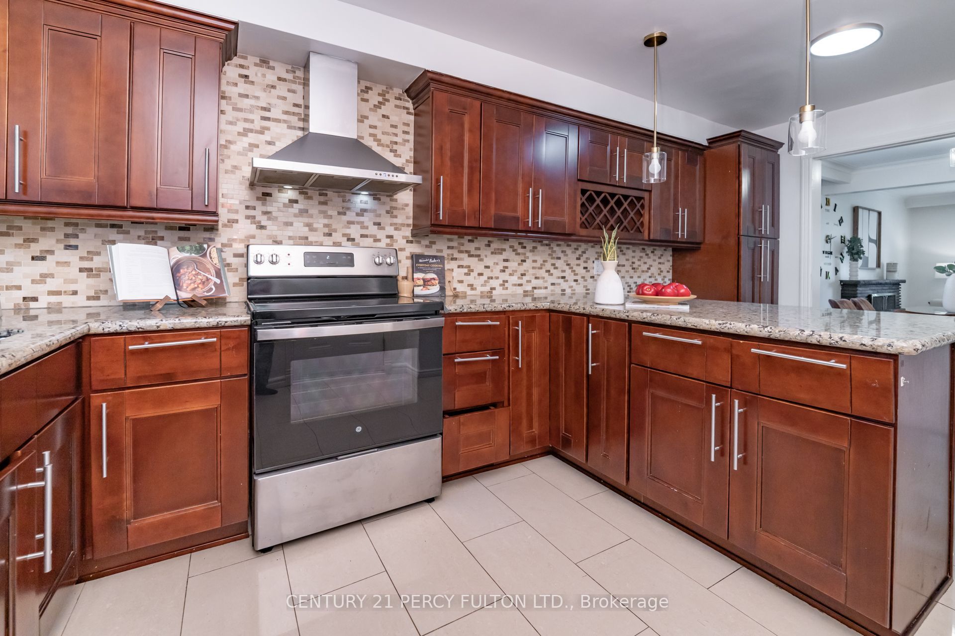6 Donna Court Property Photo 14