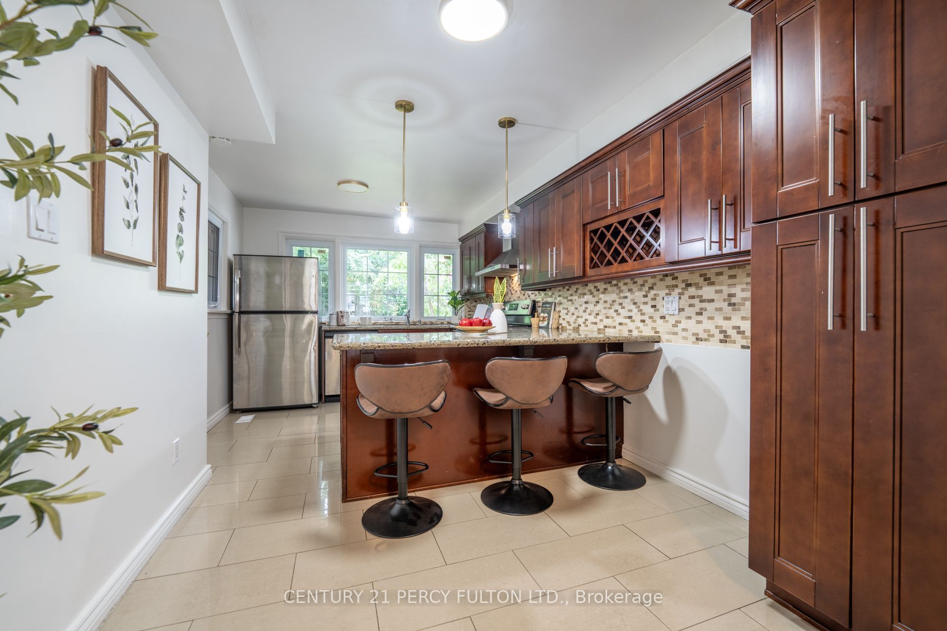 6 Donna Court Property Photo 15