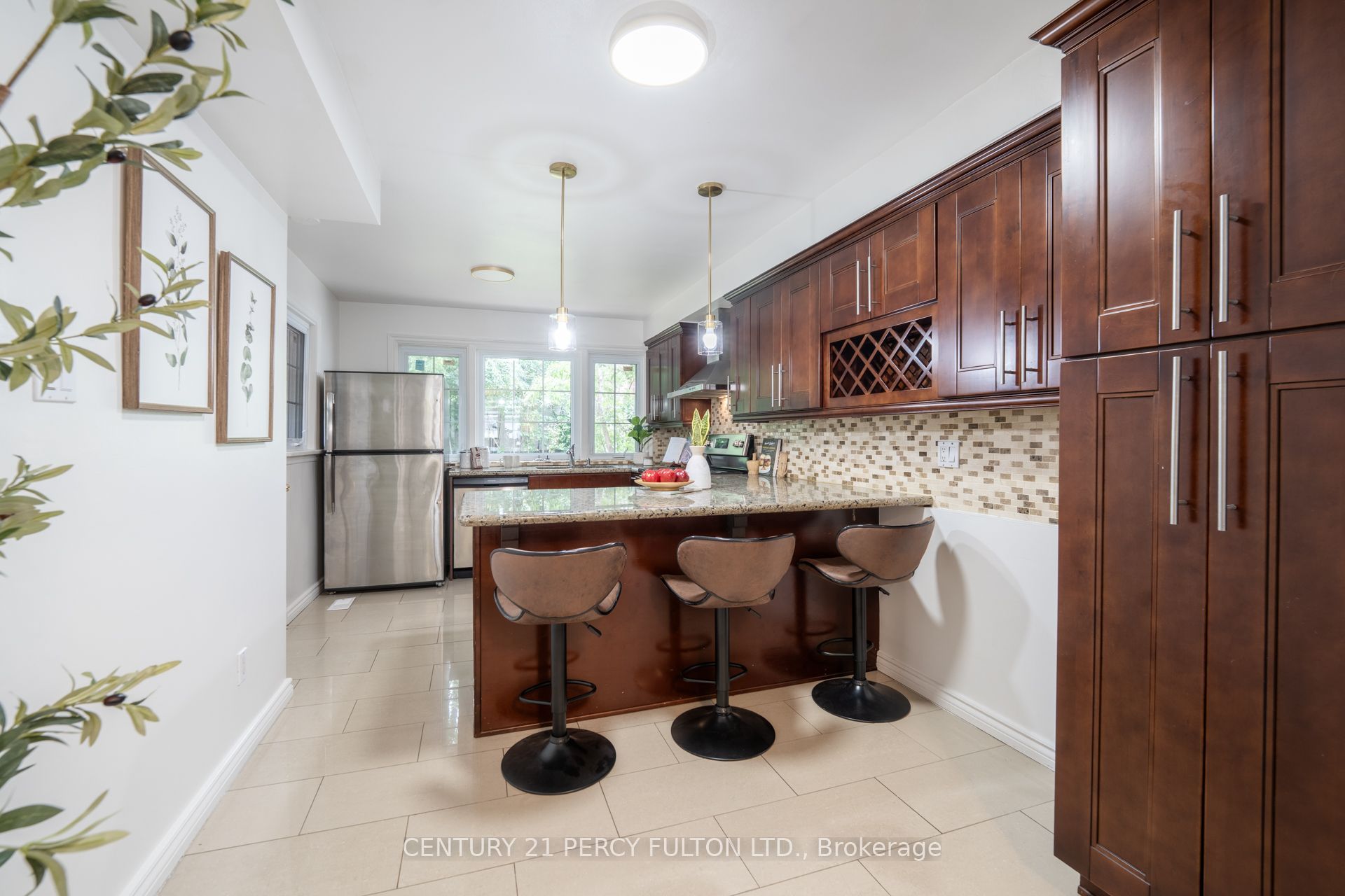 6 Donna Court Property Photo 16
